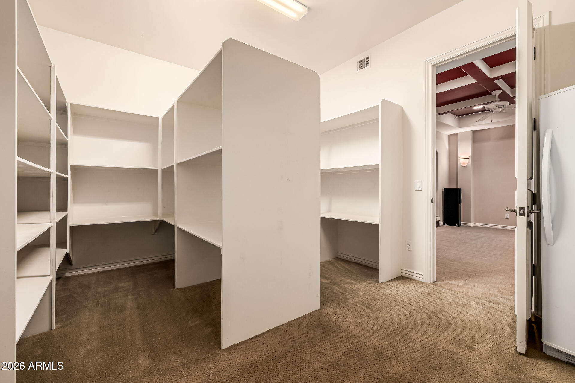 6135 W TROVITA Place