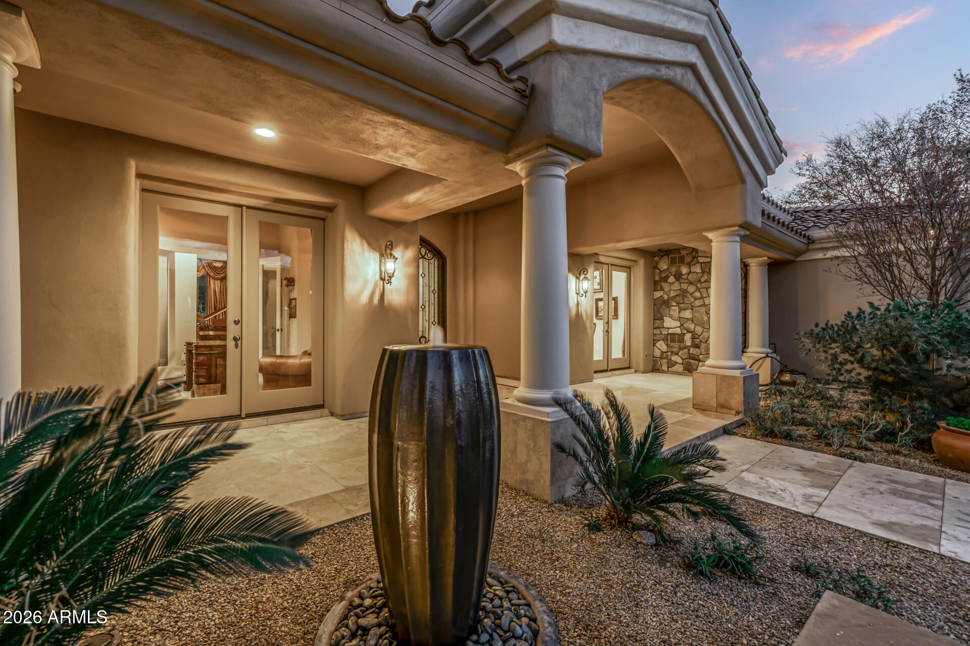 6135 W TROVITA Place