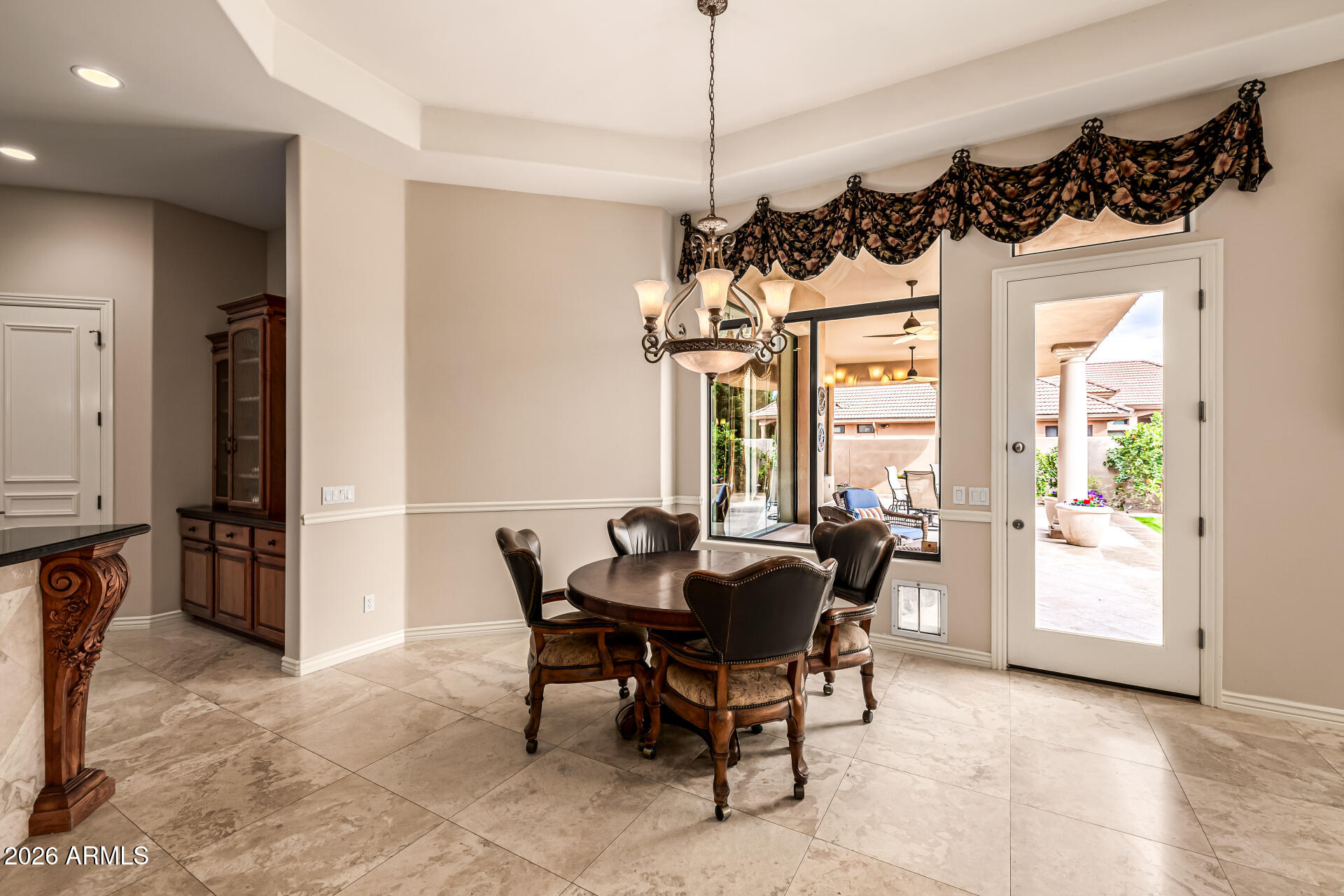 6135 W TROVITA Place