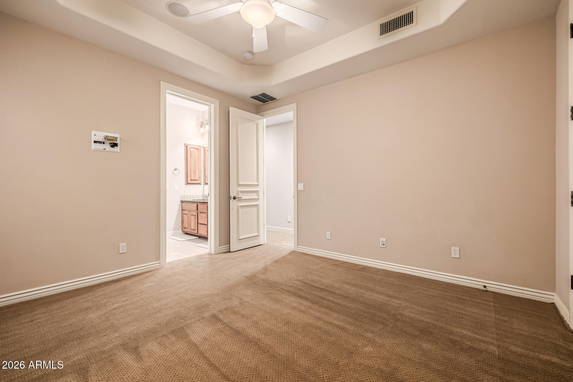 6135 W TROVITA Place