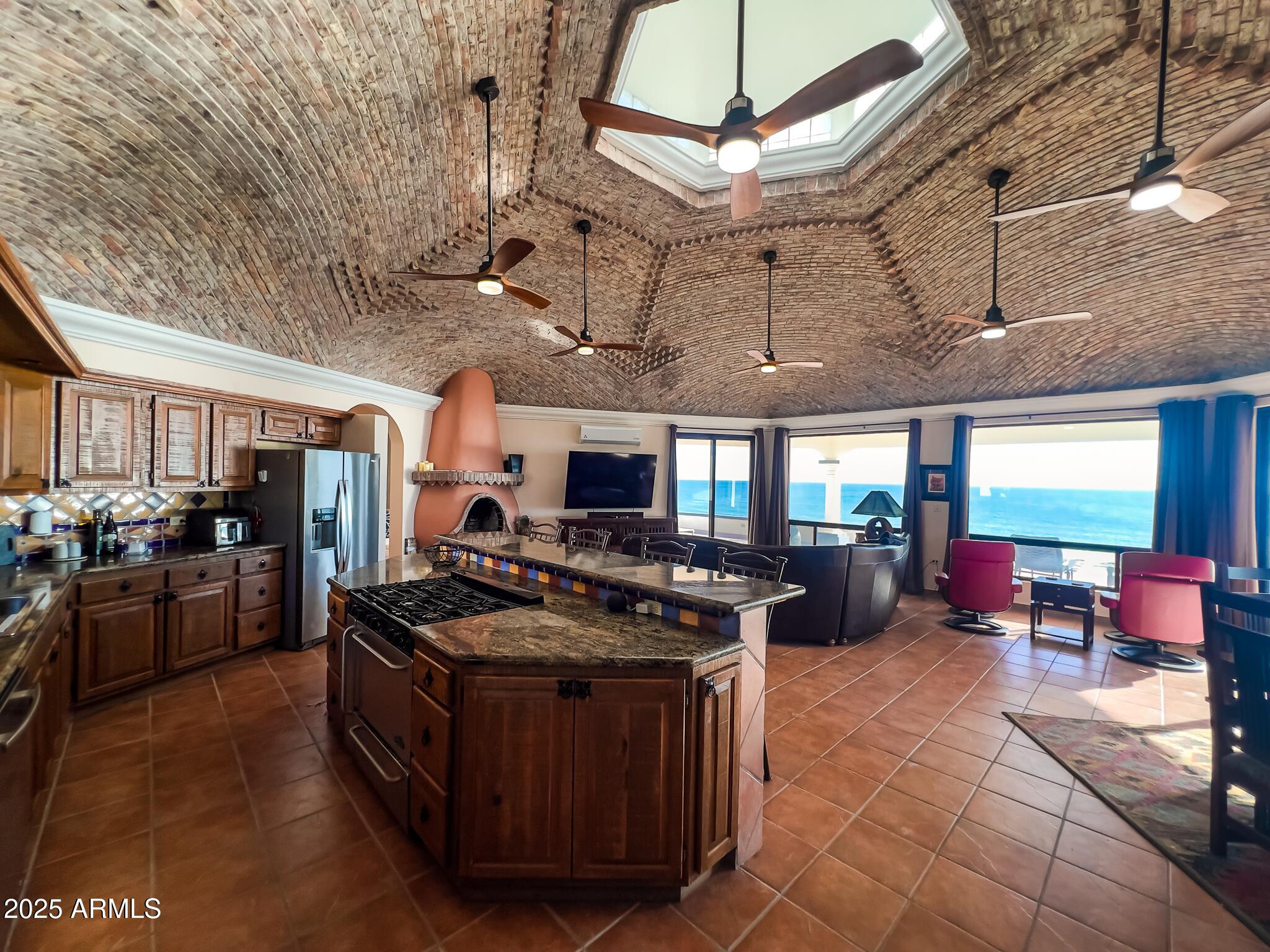 . Poligono A F/2 Del Area de Pla