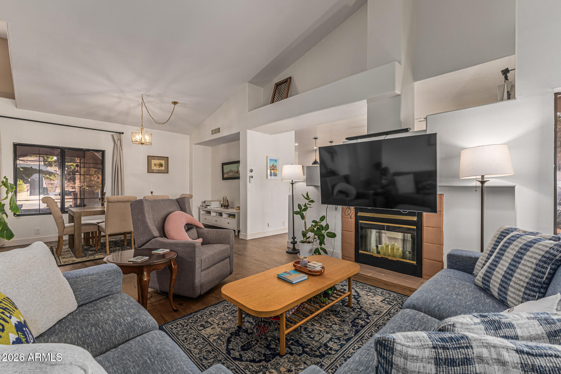 5836 E JENSEN Street