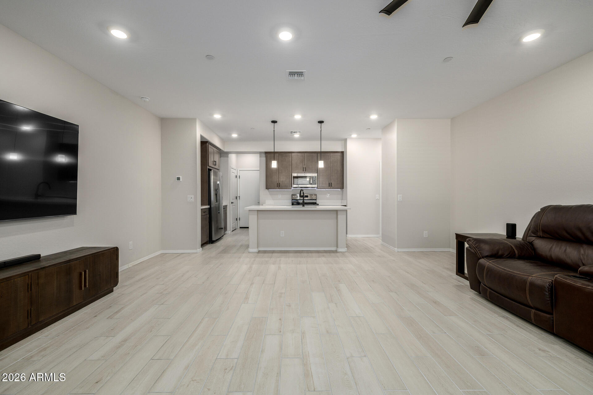 1850 E BERNIE Lane 102