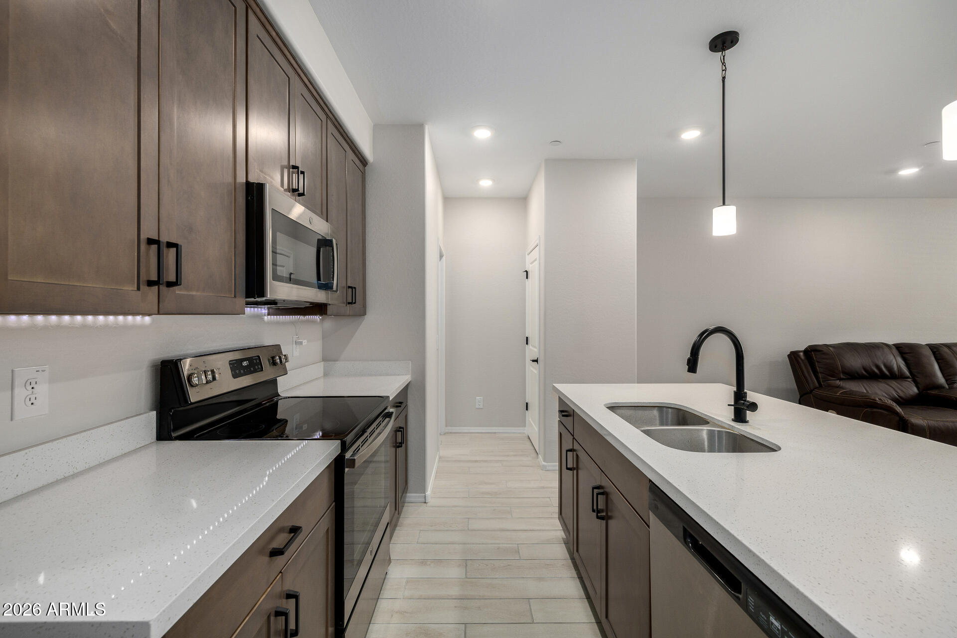 1850 E BERNIE Lane 102