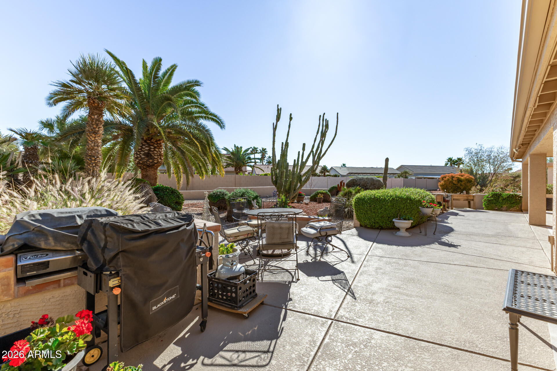 8911 E MOSSY ROCK Drive