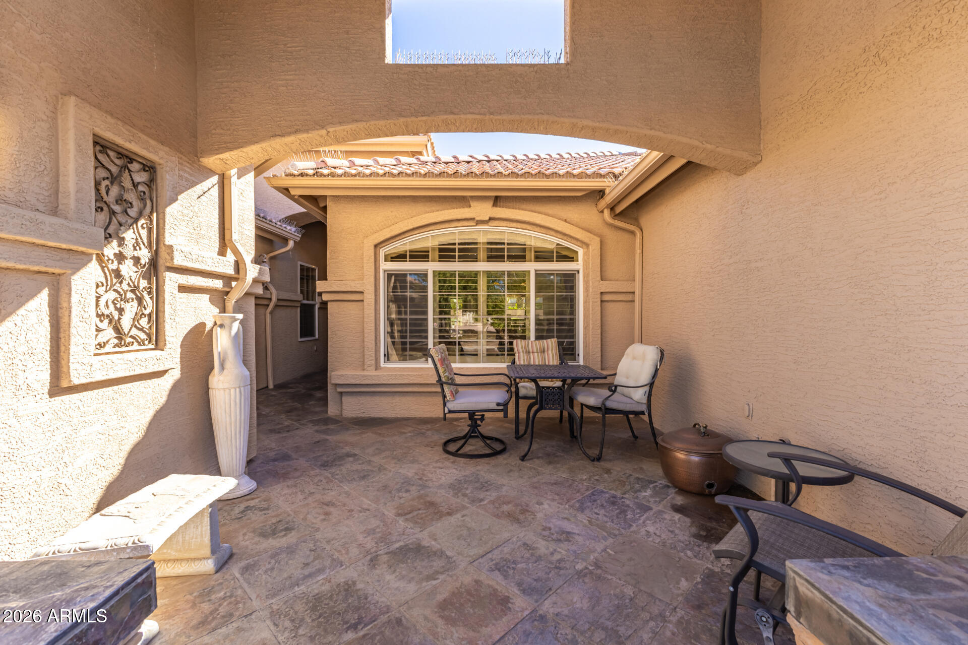 8911 E MOSSY ROCK Drive