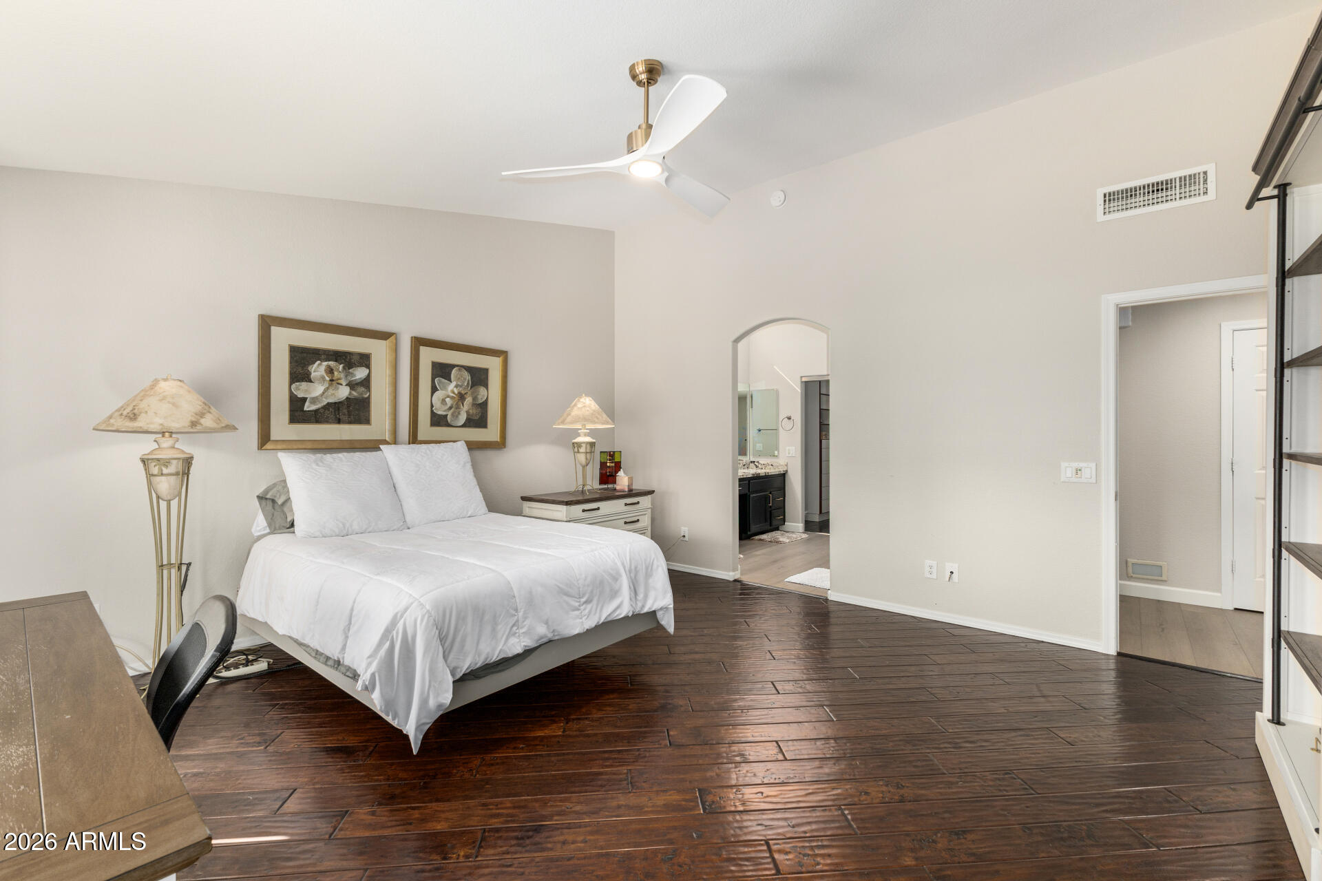 8911 E MOSSY ROCK Drive