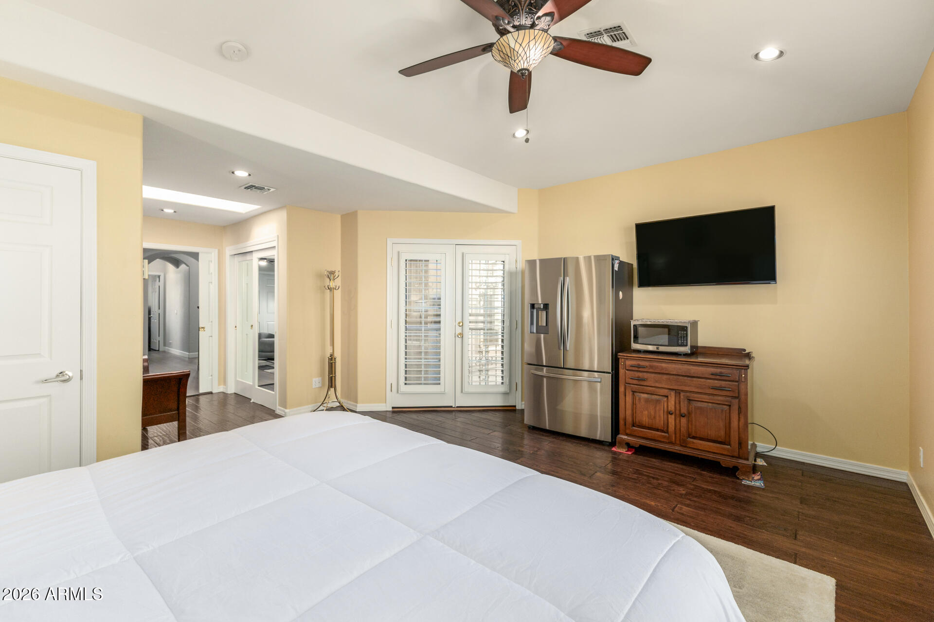 8911 E MOSSY ROCK Drive