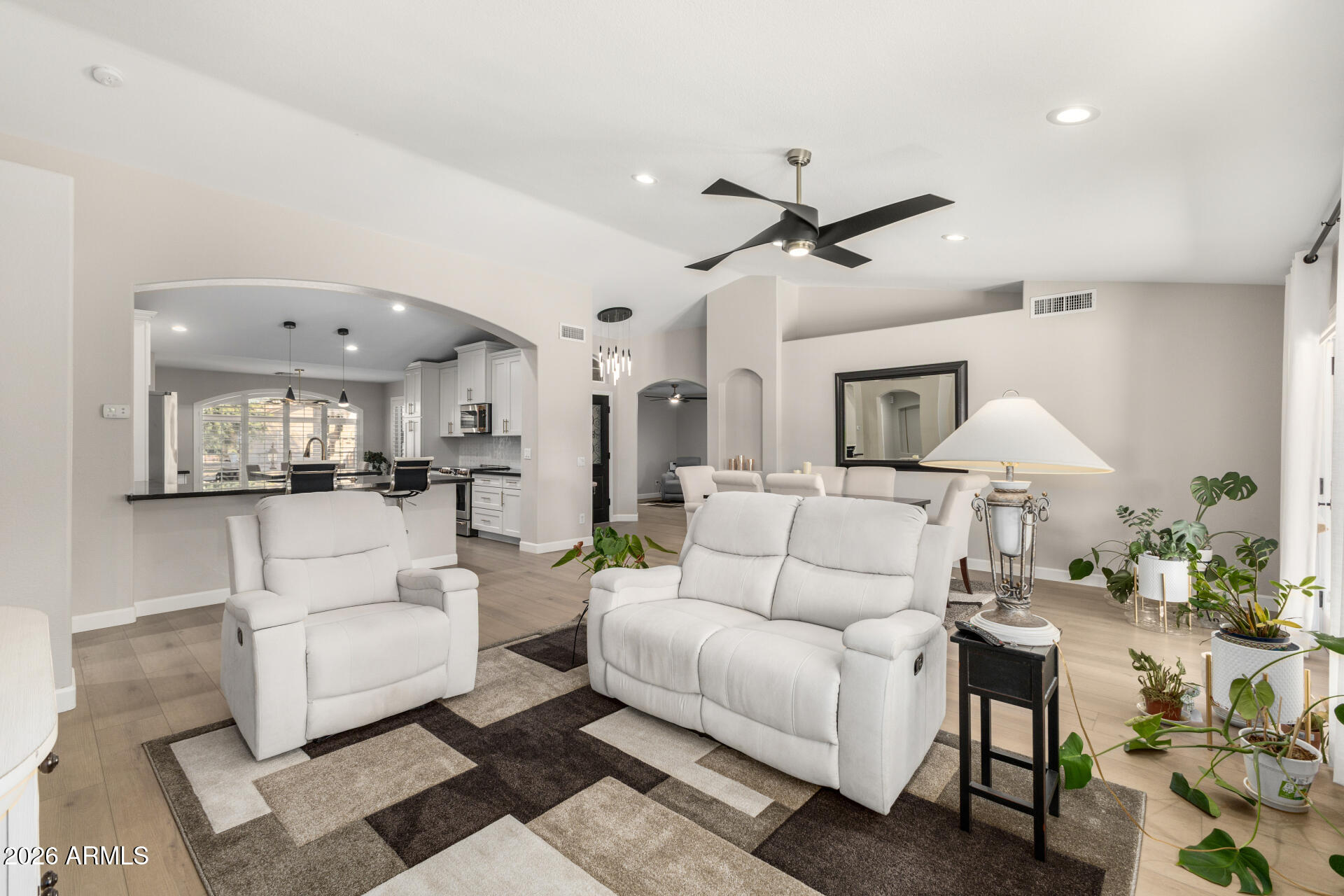 8911 E MOSSY ROCK Drive