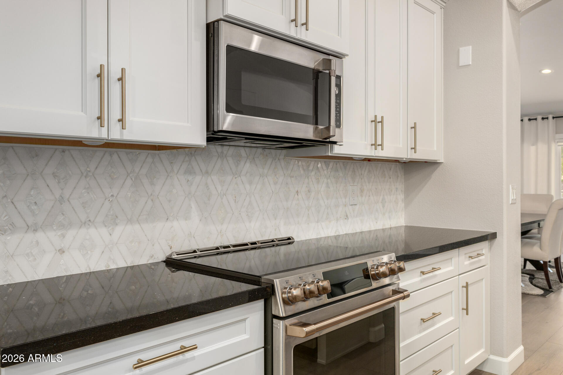 8911 E MOSSY ROCK Drive