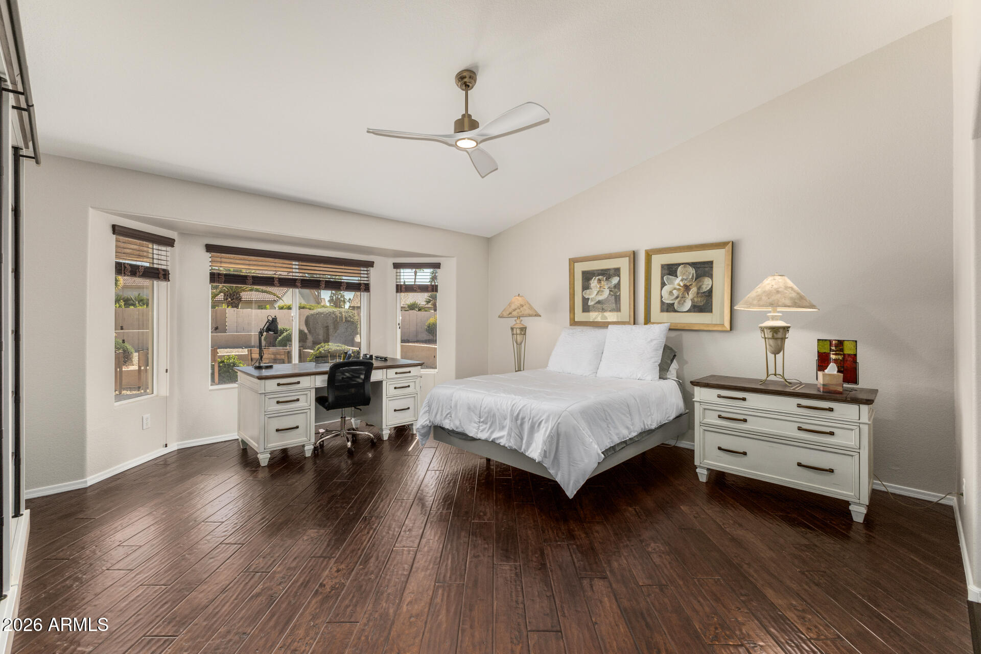 8911 E MOSSY ROCK Drive