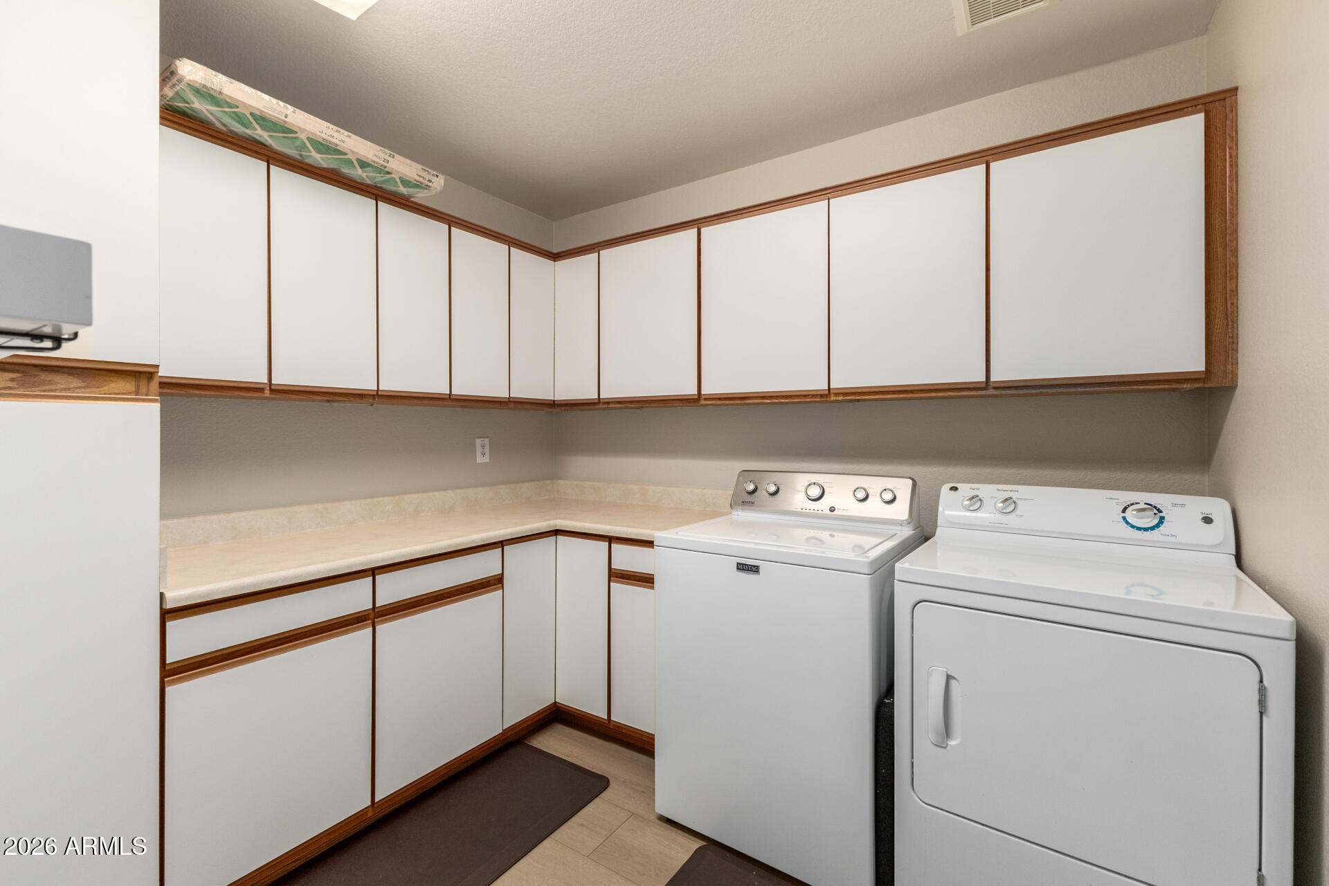 8911 E MOSSY ROCK Drive