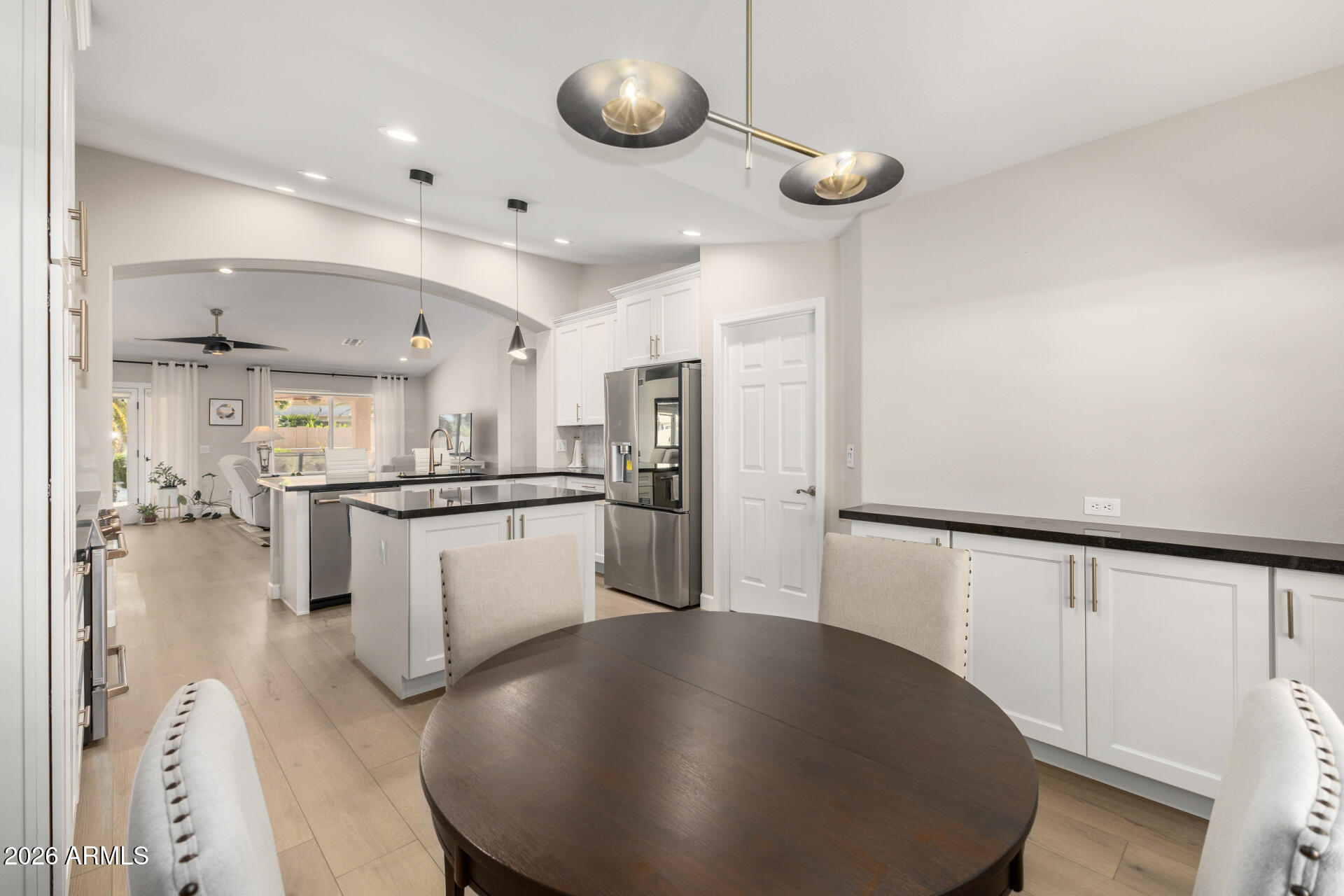 8911 E MOSSY ROCK Drive