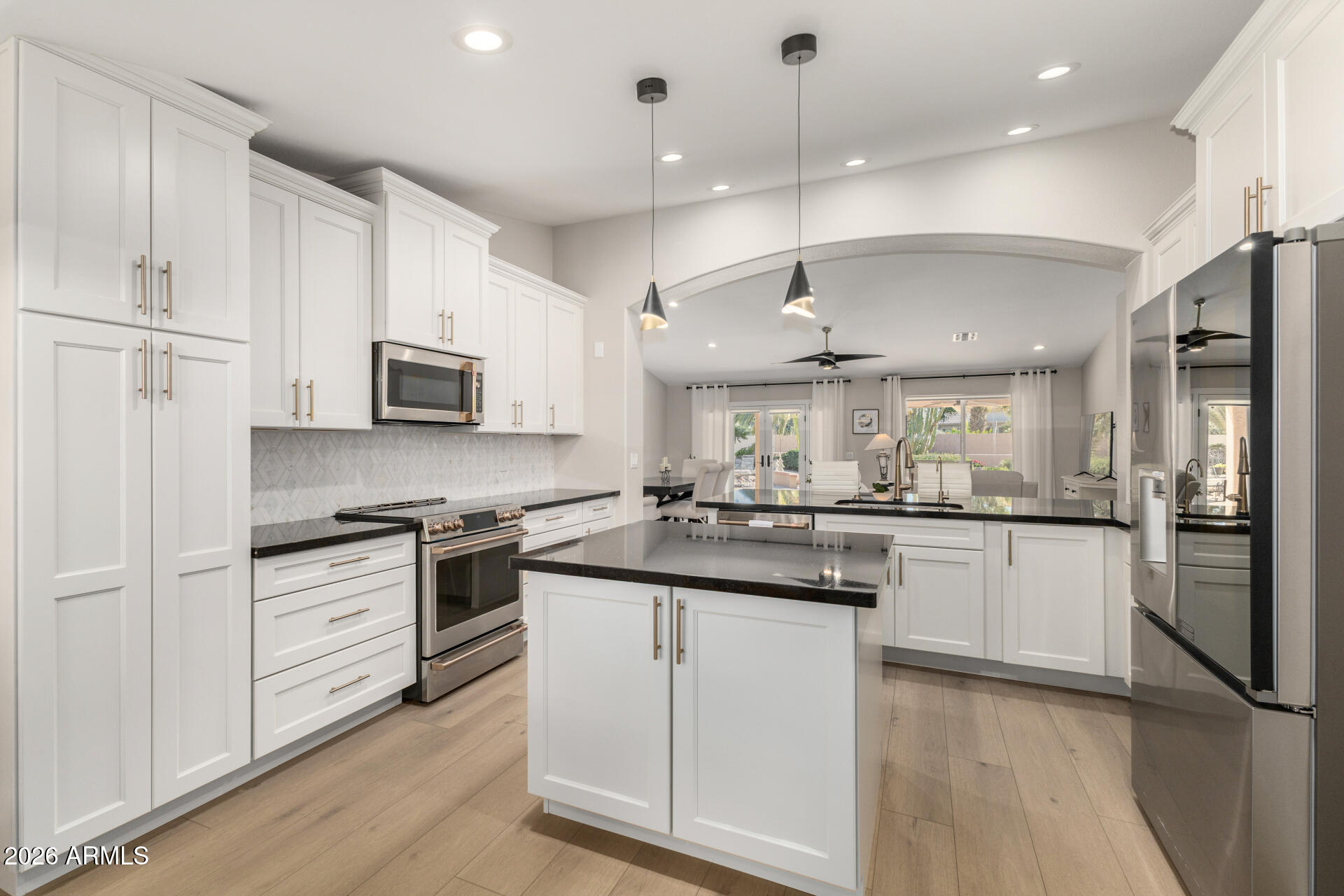 8911 E MOSSY ROCK Drive