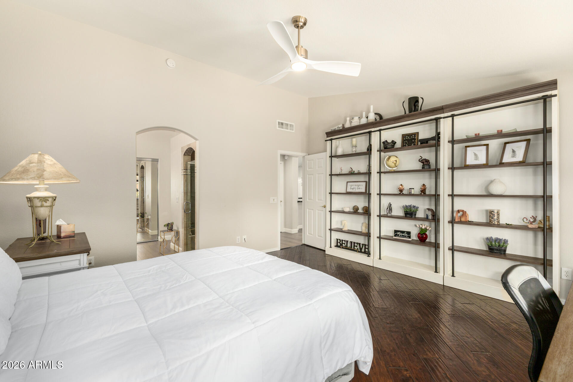 8911 E MOSSY ROCK Drive