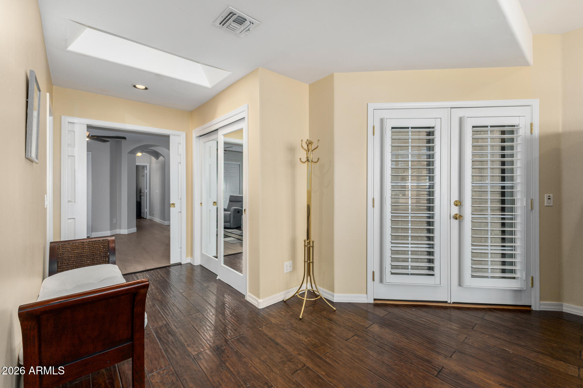 8911 E MOSSY ROCK Drive