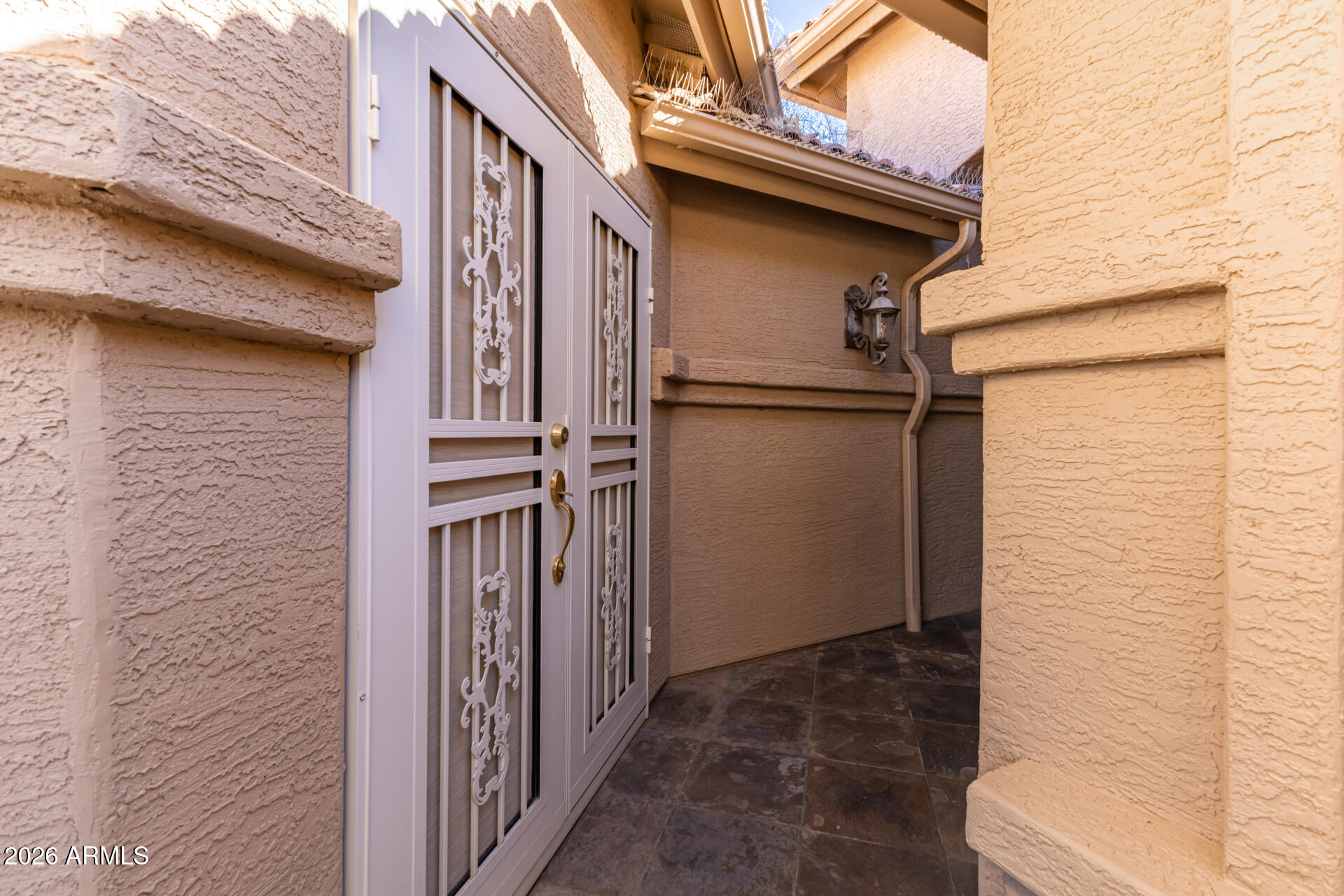 8911 E MOSSY ROCK Drive