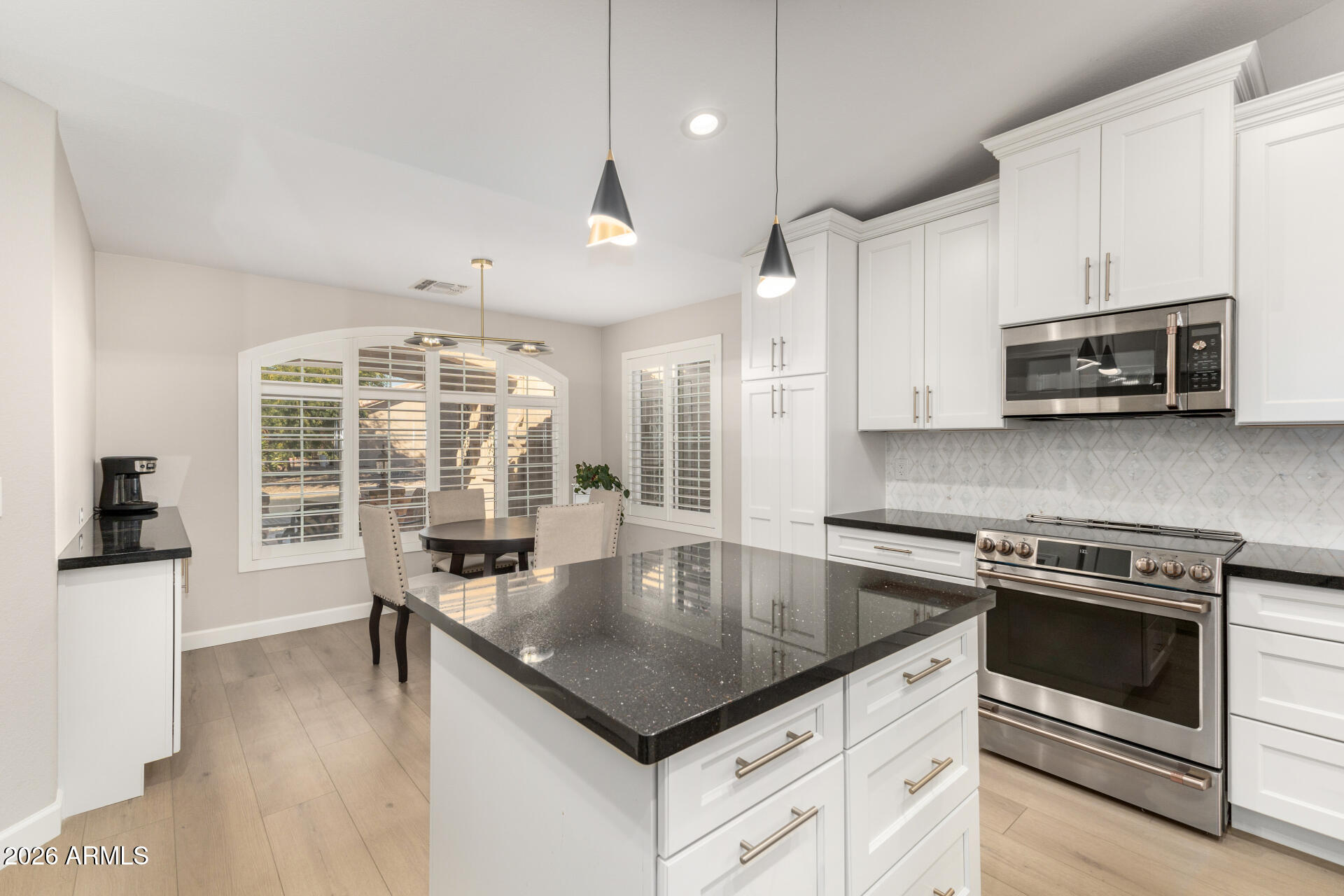 8911 E MOSSY ROCK Drive