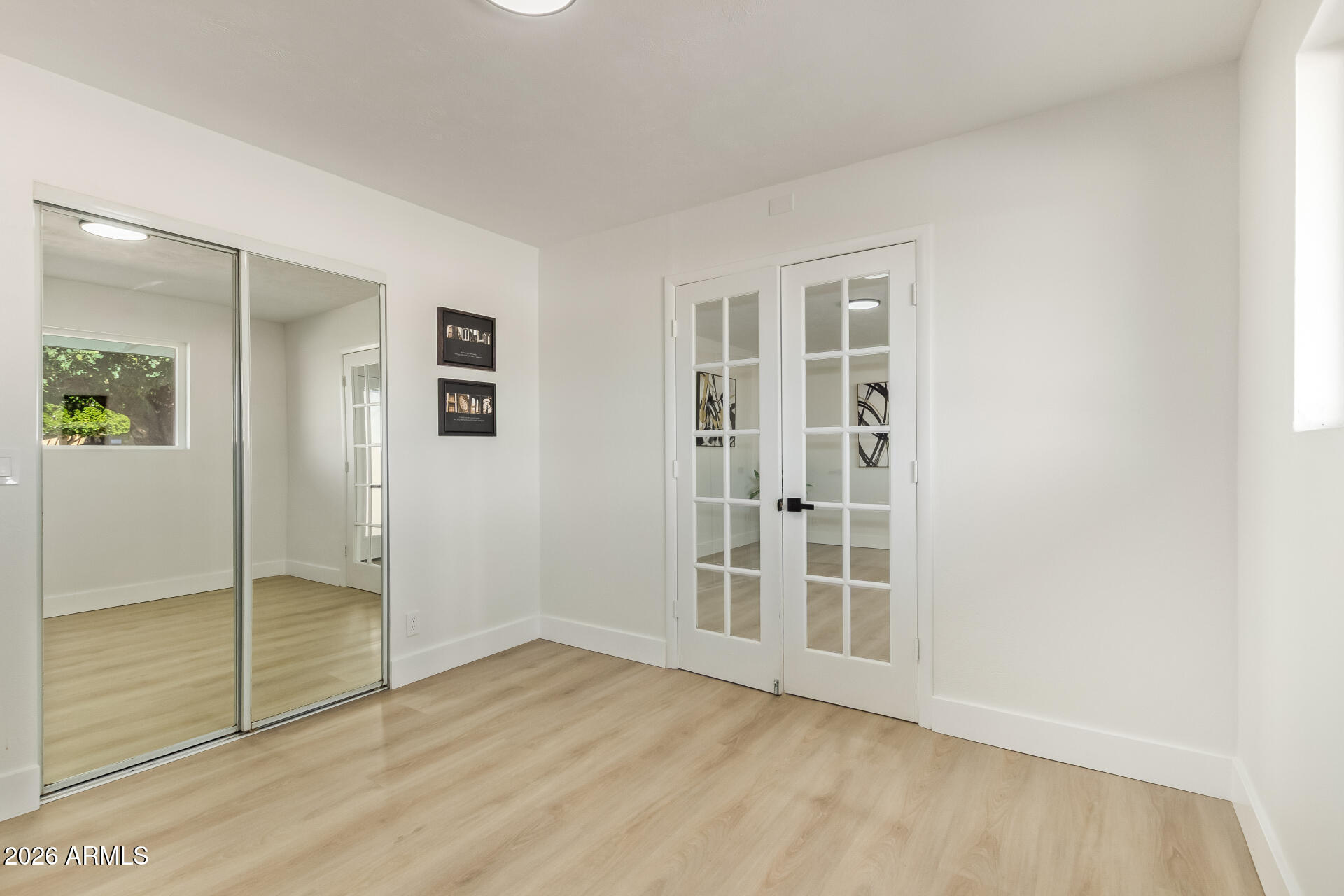 3429 W SWEETWATER Avenue