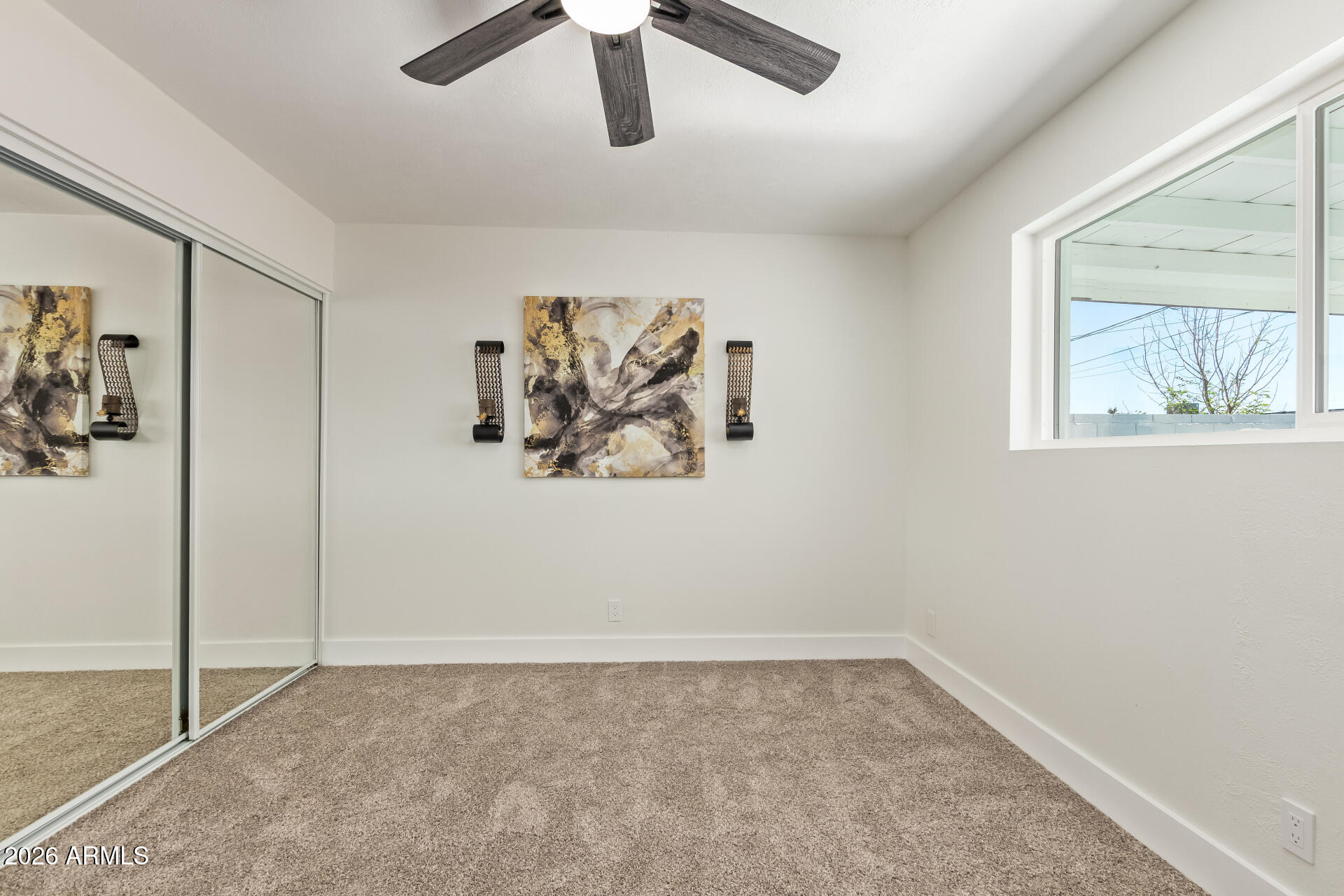 3429 W SWEETWATER Avenue