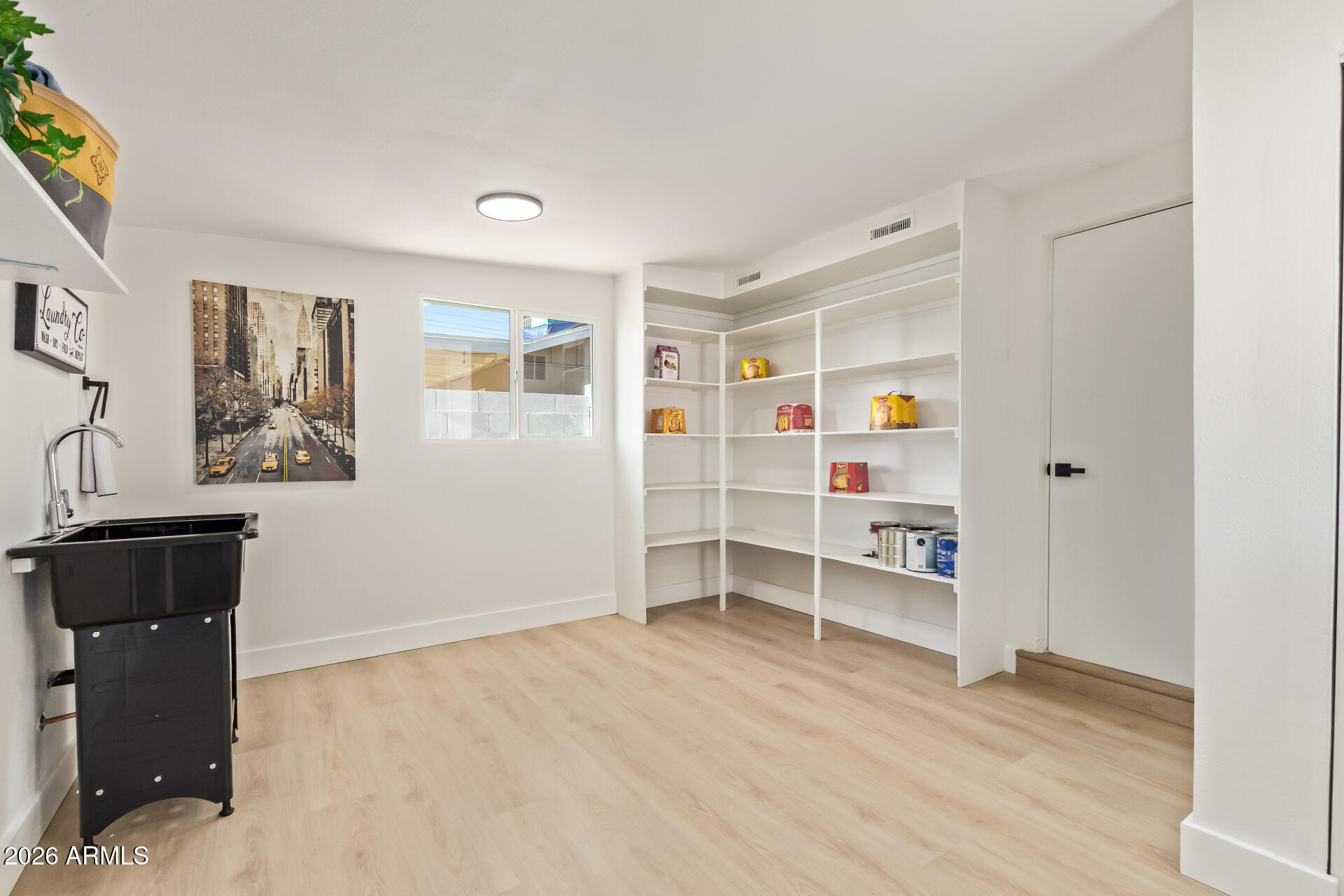 3429 W SWEETWATER Avenue