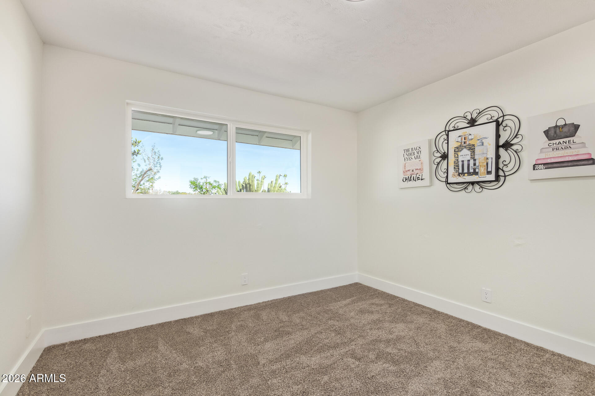 3429 W SWEETWATER Avenue