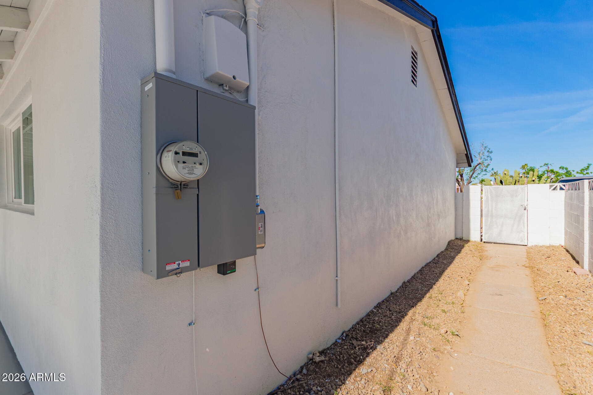 3429 W SWEETWATER Avenue