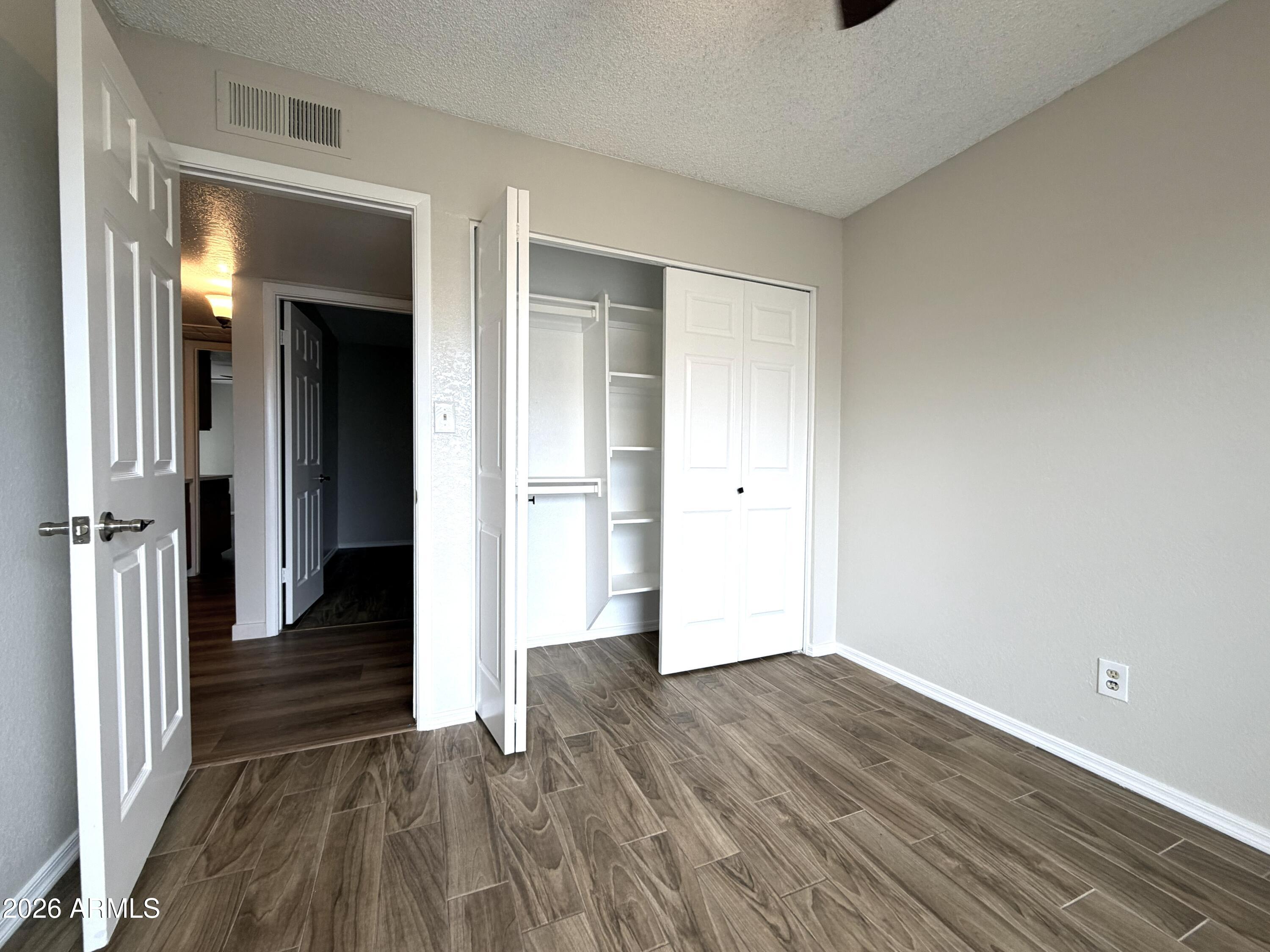 5401 W RIVIERA Drive