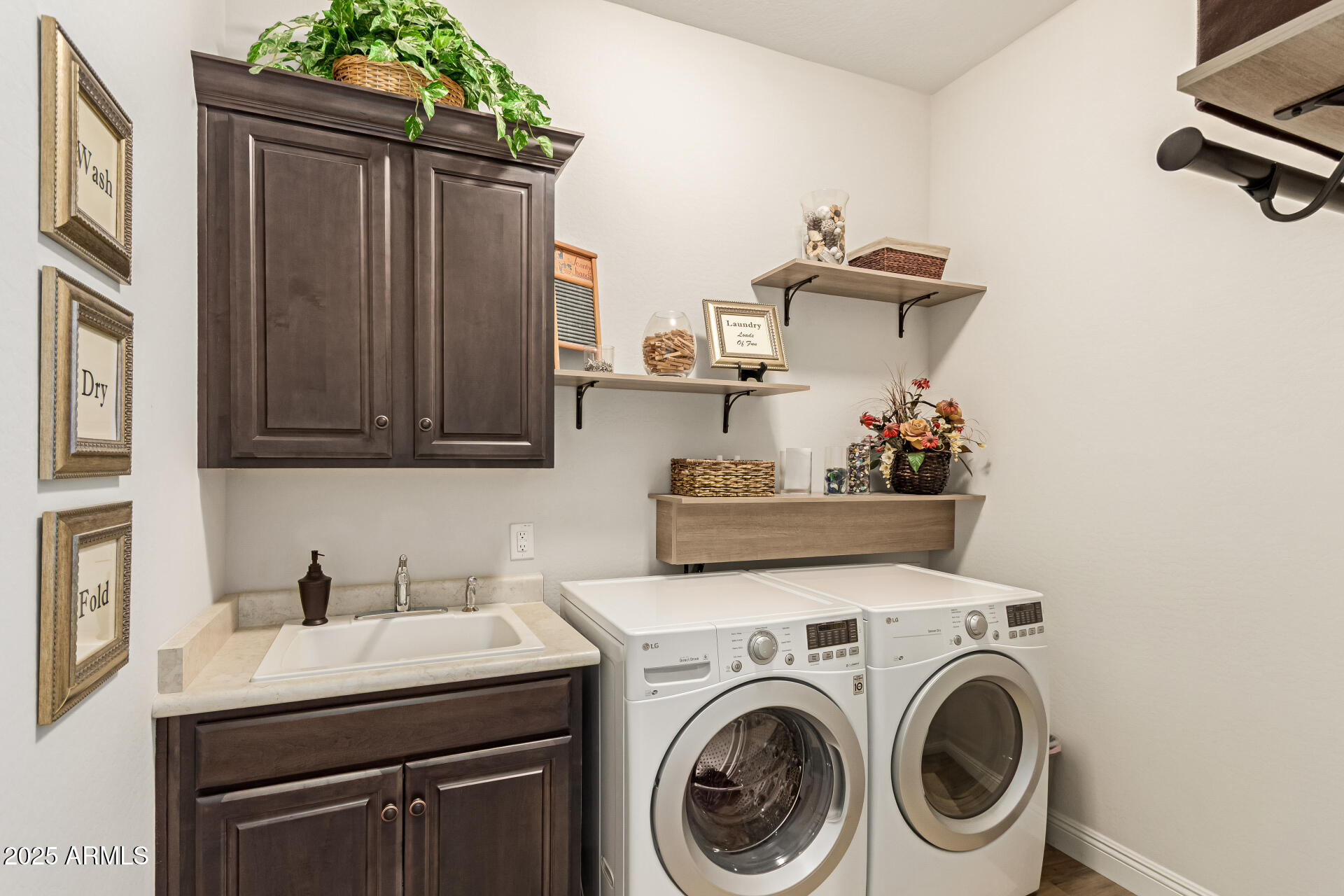 8112 W MERRIWEATHER Way