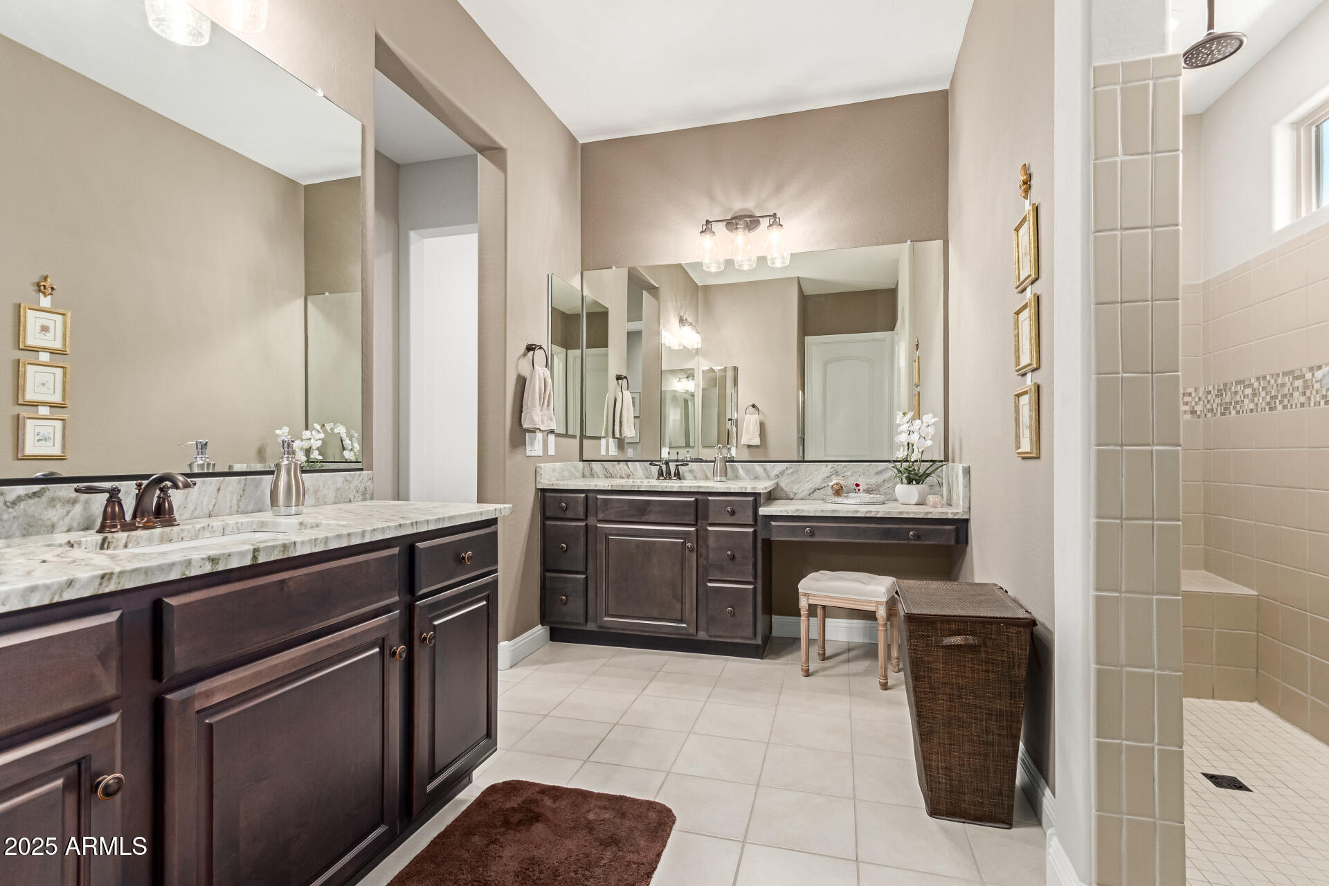 8112 W MERRIWEATHER Way