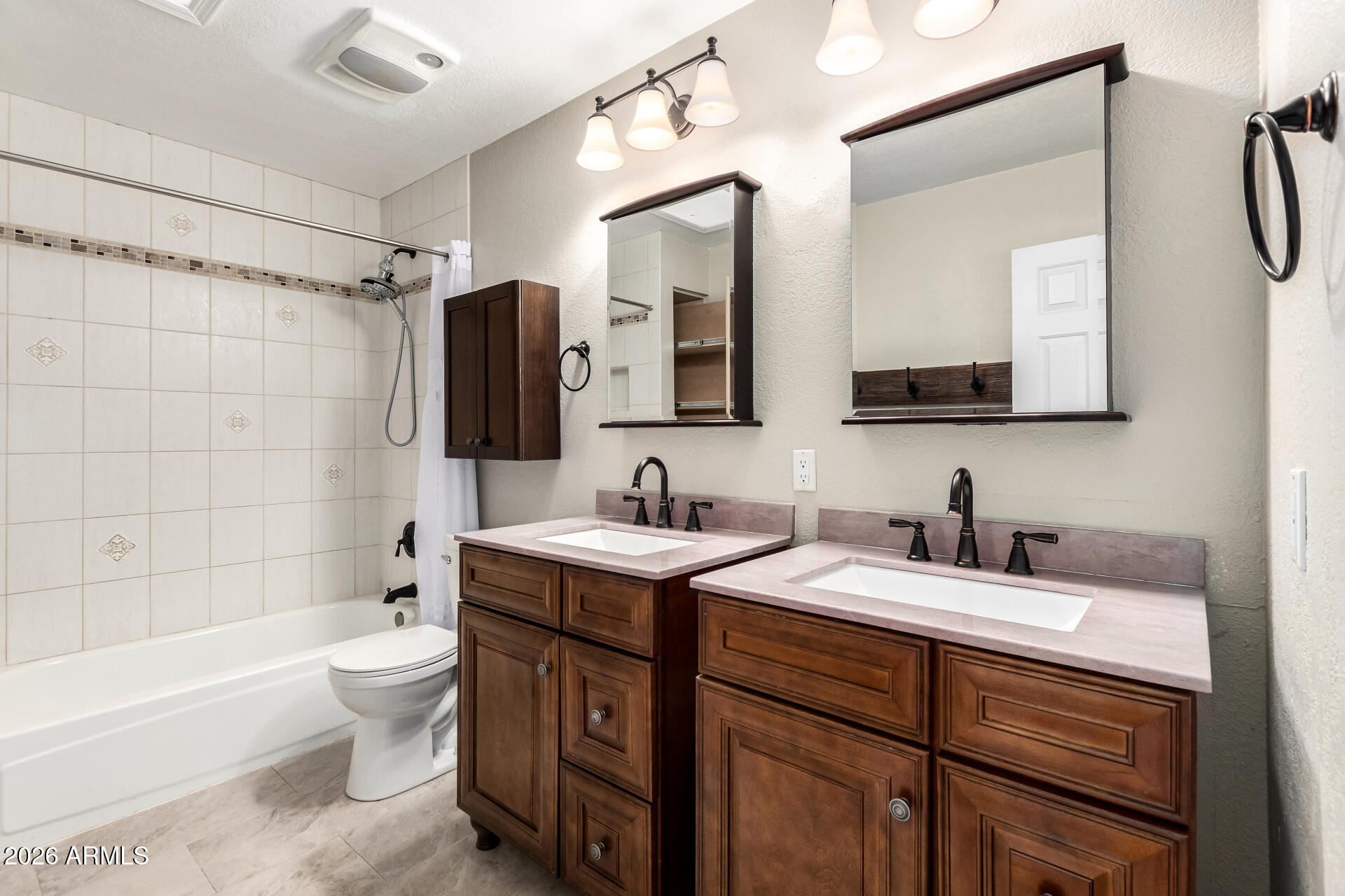 3807 E CATHEDRAL ROCK Drive