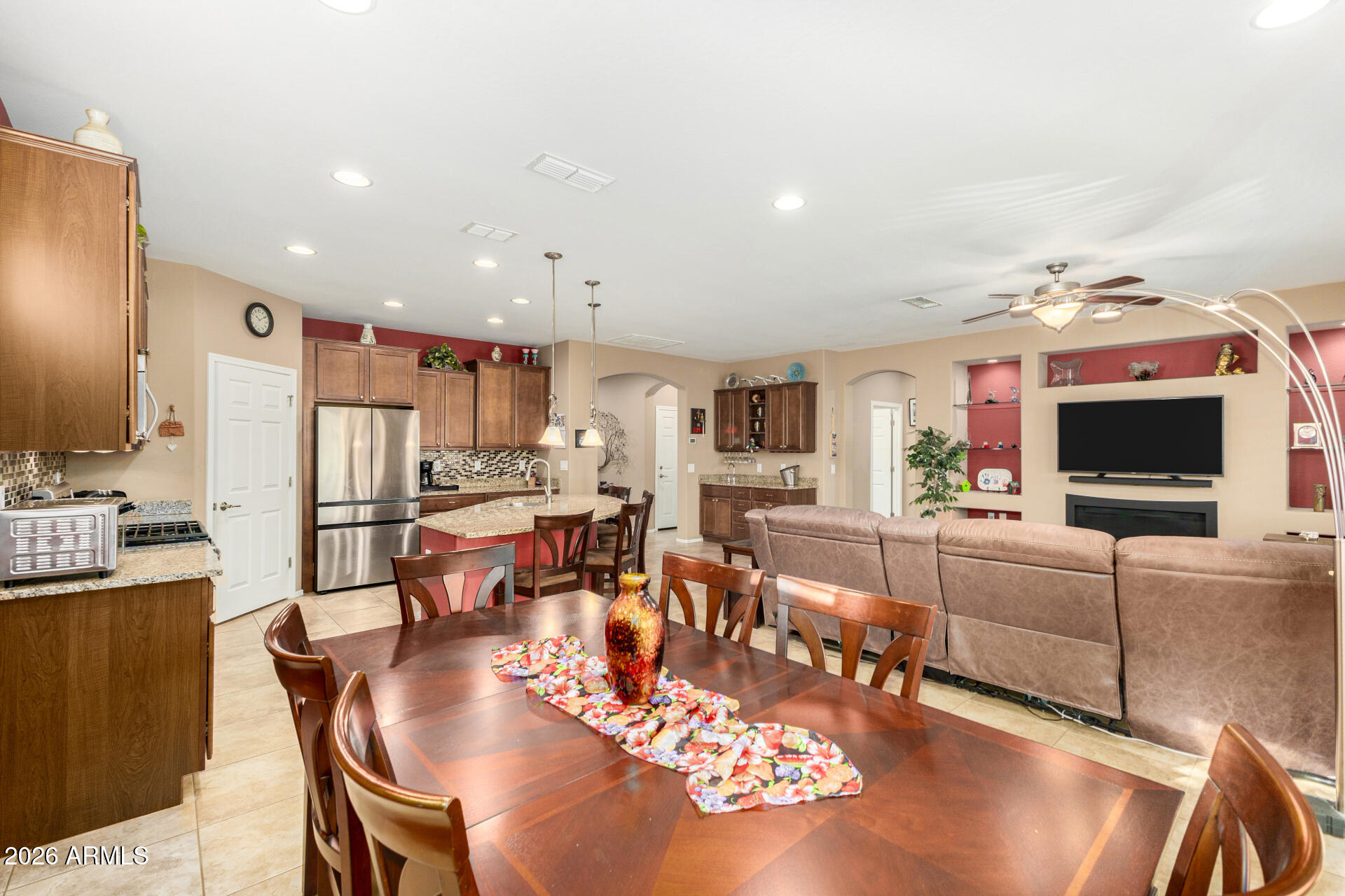 7130 W MERRIWEATHER Way