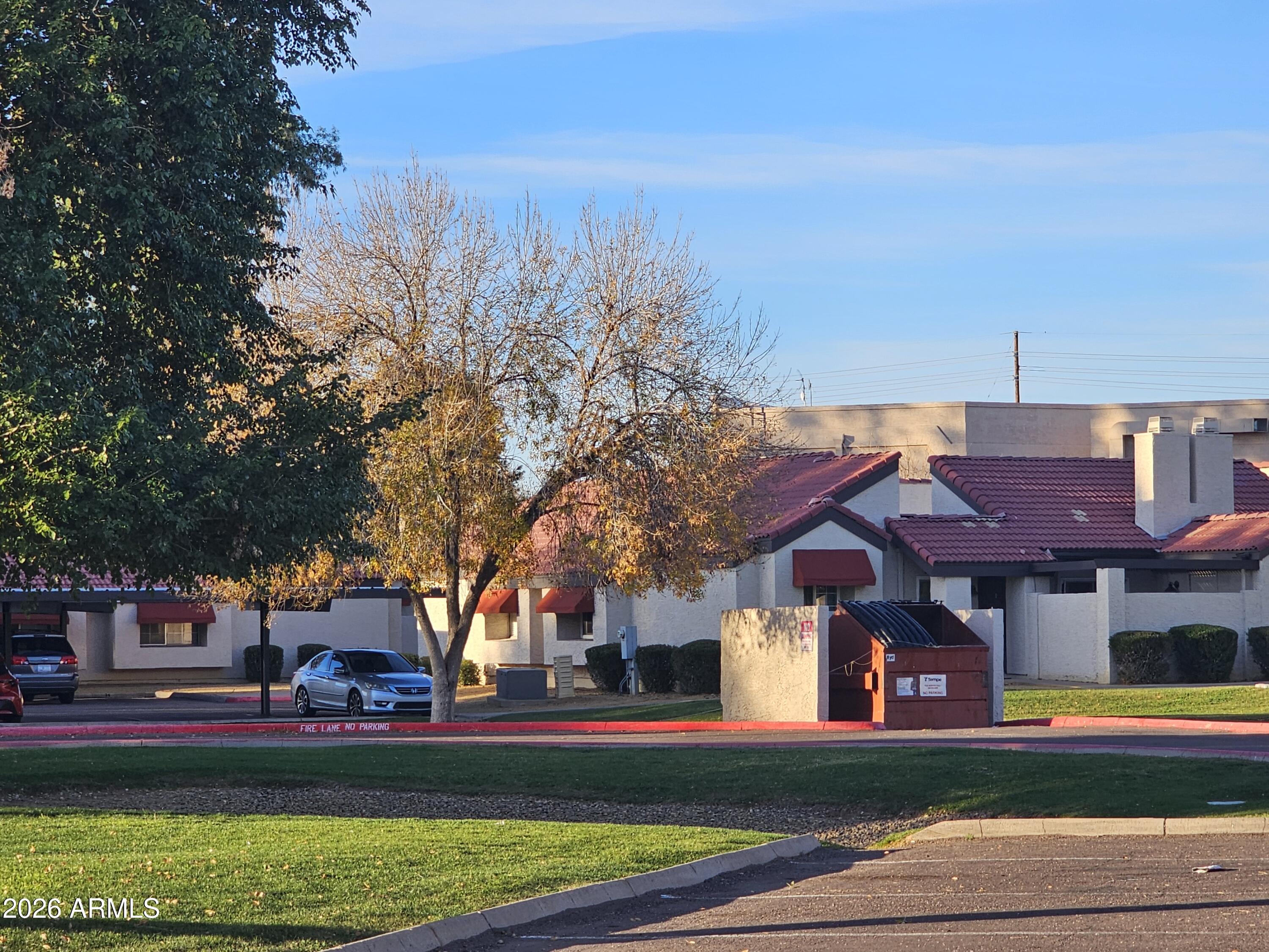 2144 E CENTER Lane 3