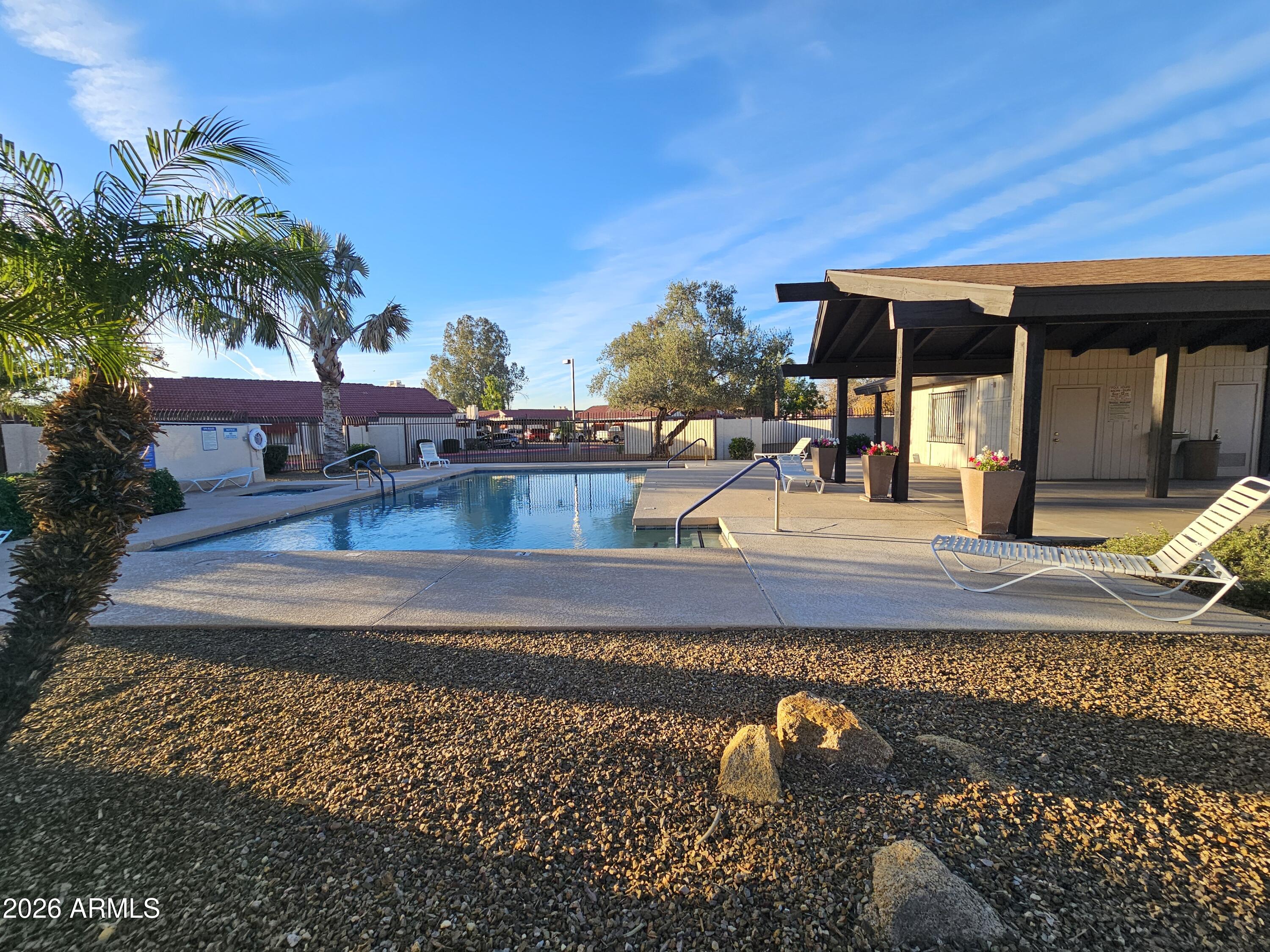 2144 E CENTER Lane 3