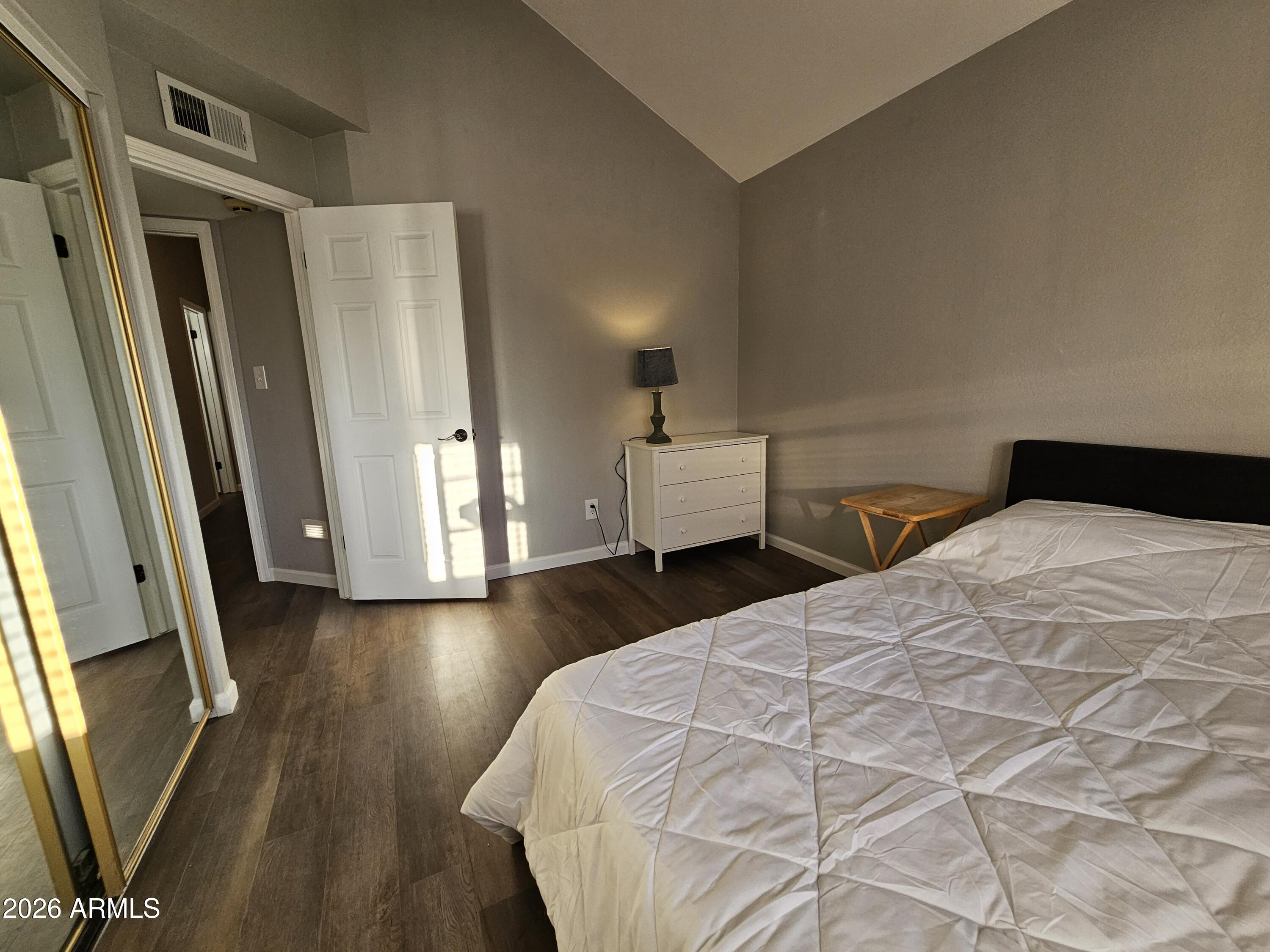 2144 E CENTER Lane 3