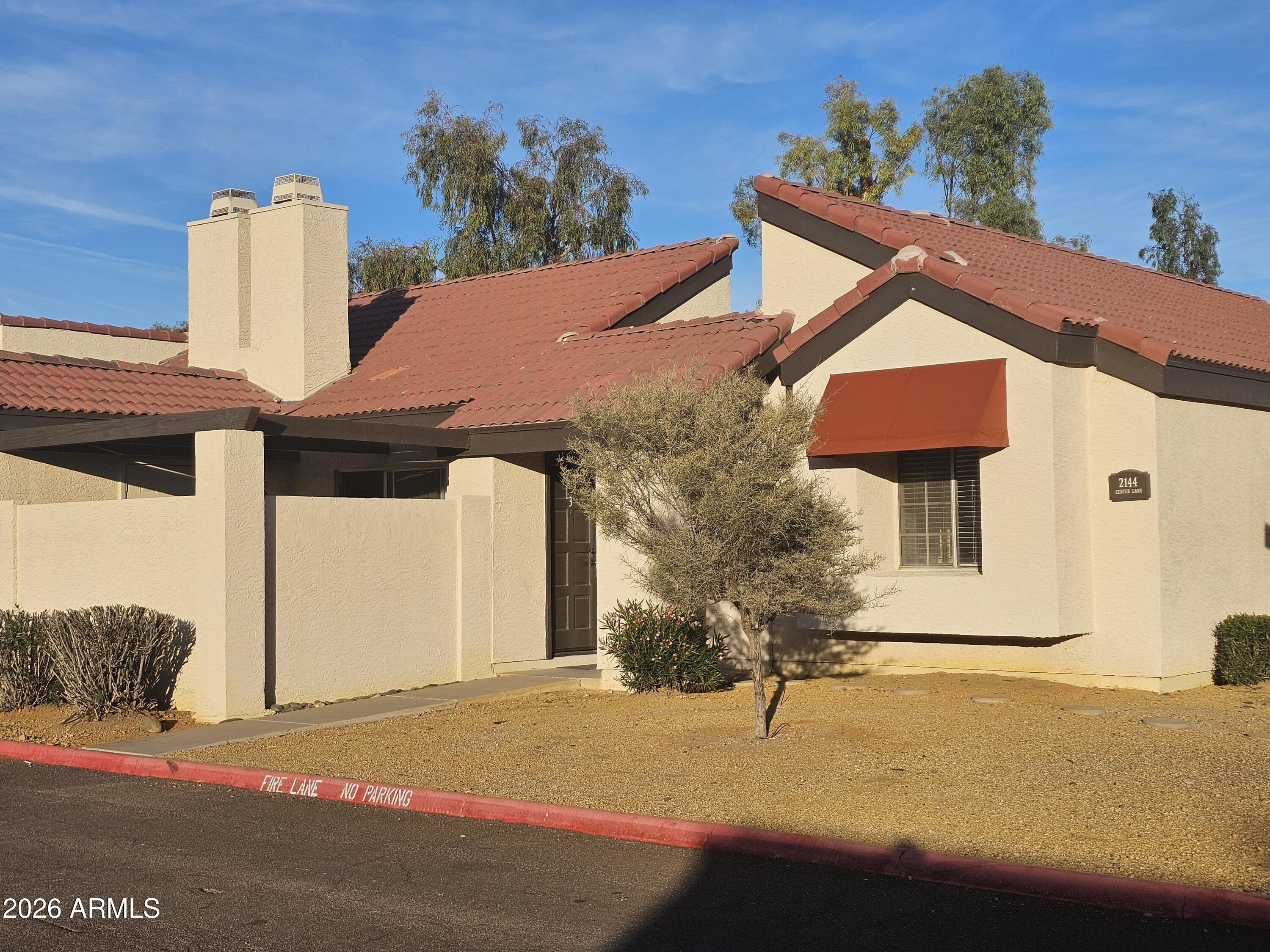 2144 E CENTER Lane 3