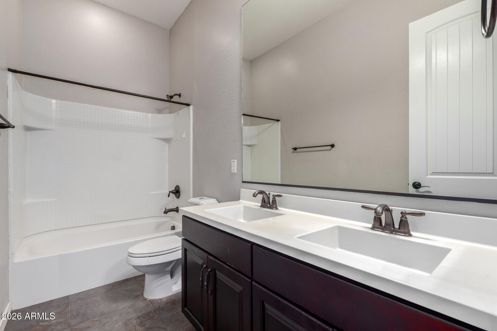 2960 E DERRINGER Way