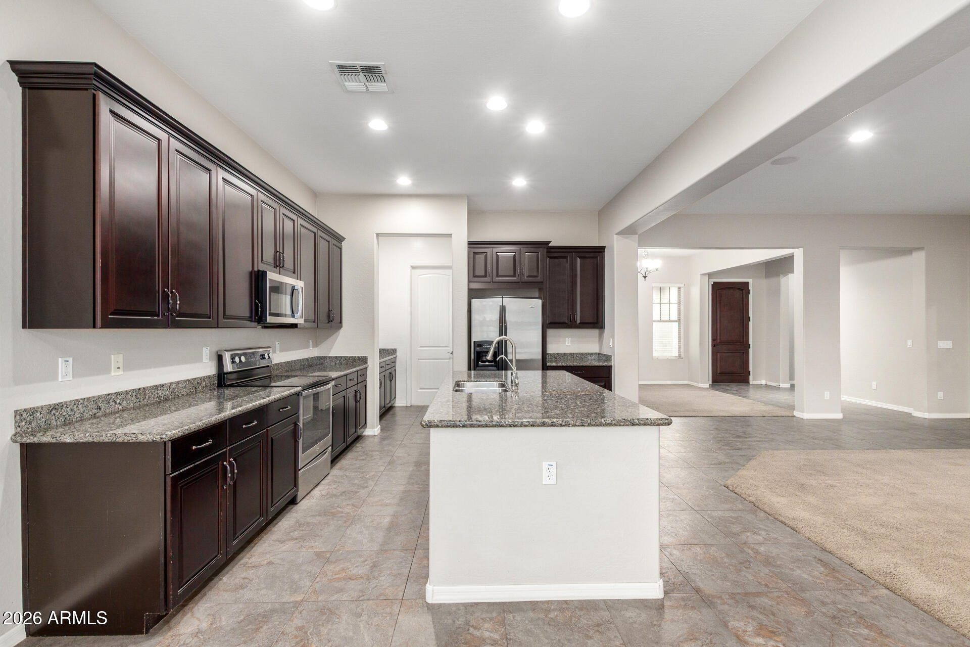 2960 E DERRINGER Way