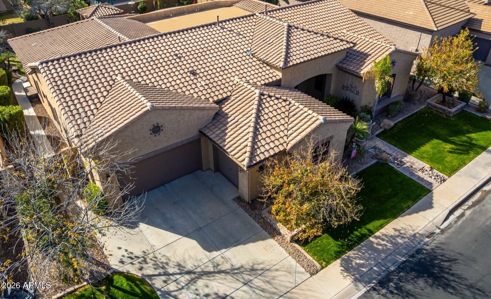 3051 E ELMWOOD Place