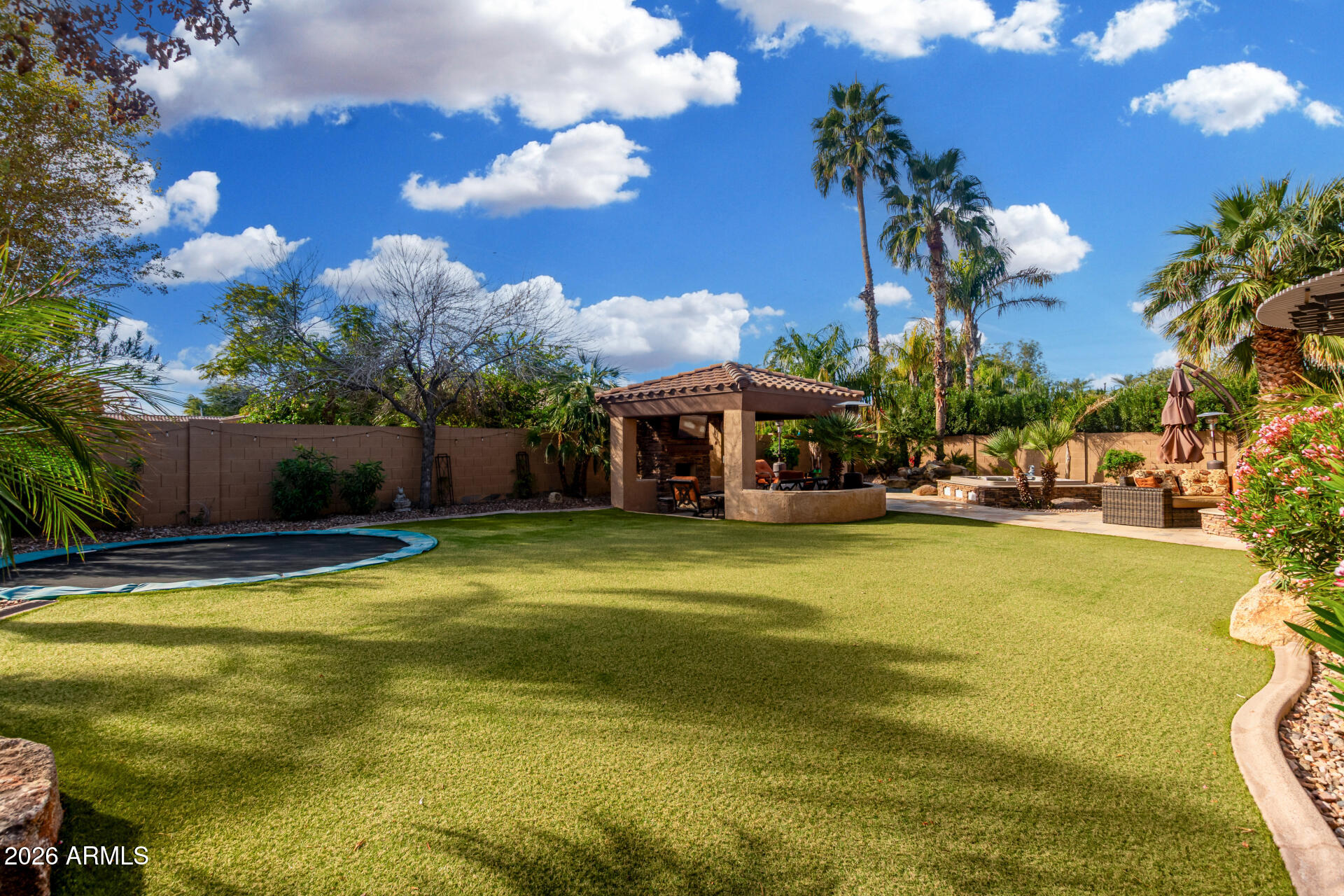 3051 E ELMWOOD Place