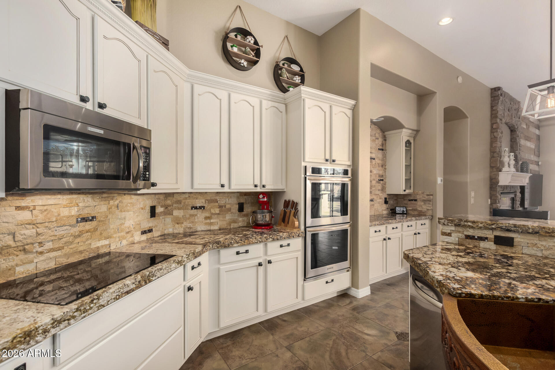 3051 E ELMWOOD Place