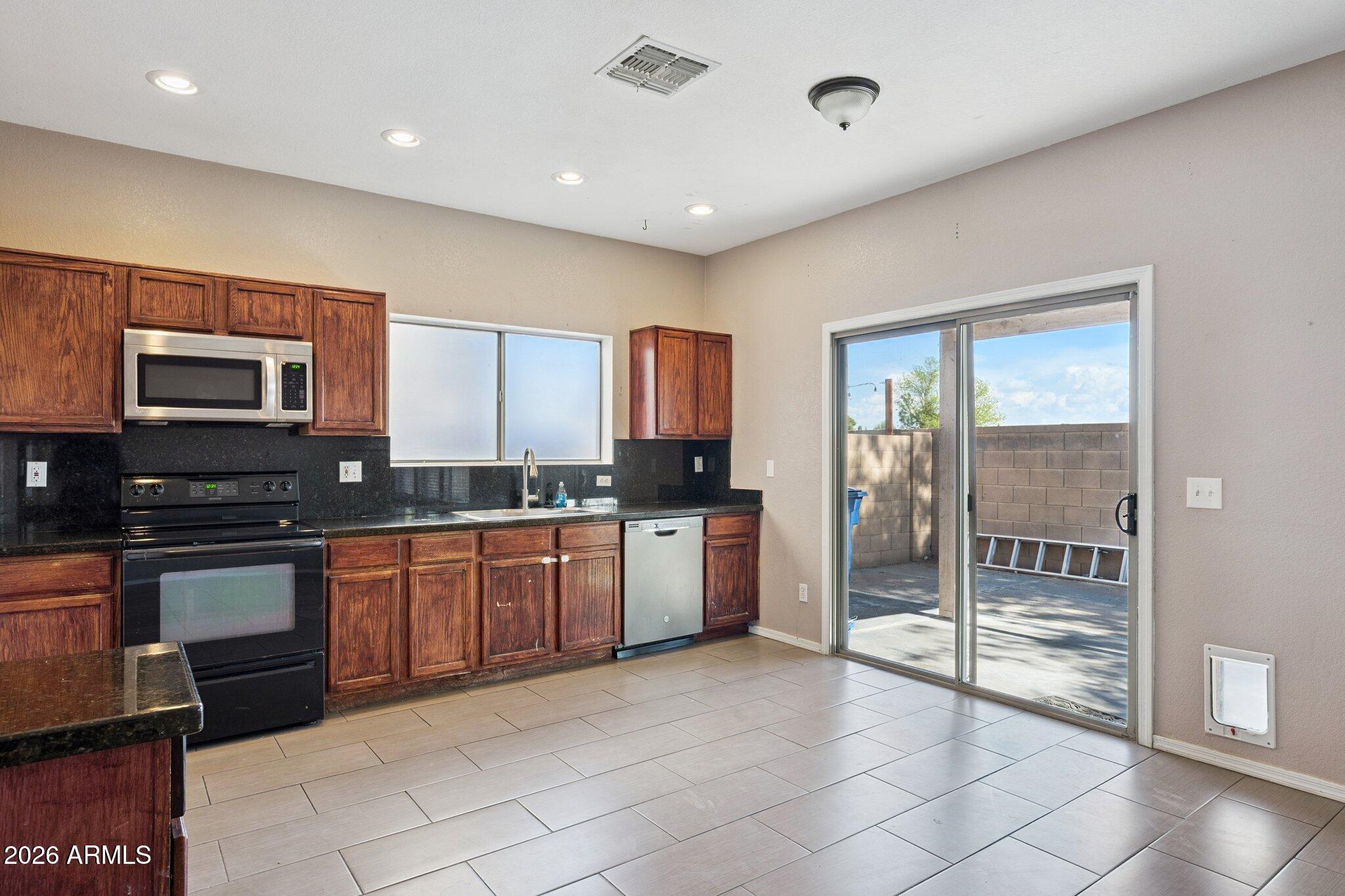 790 E REFLECTION Place