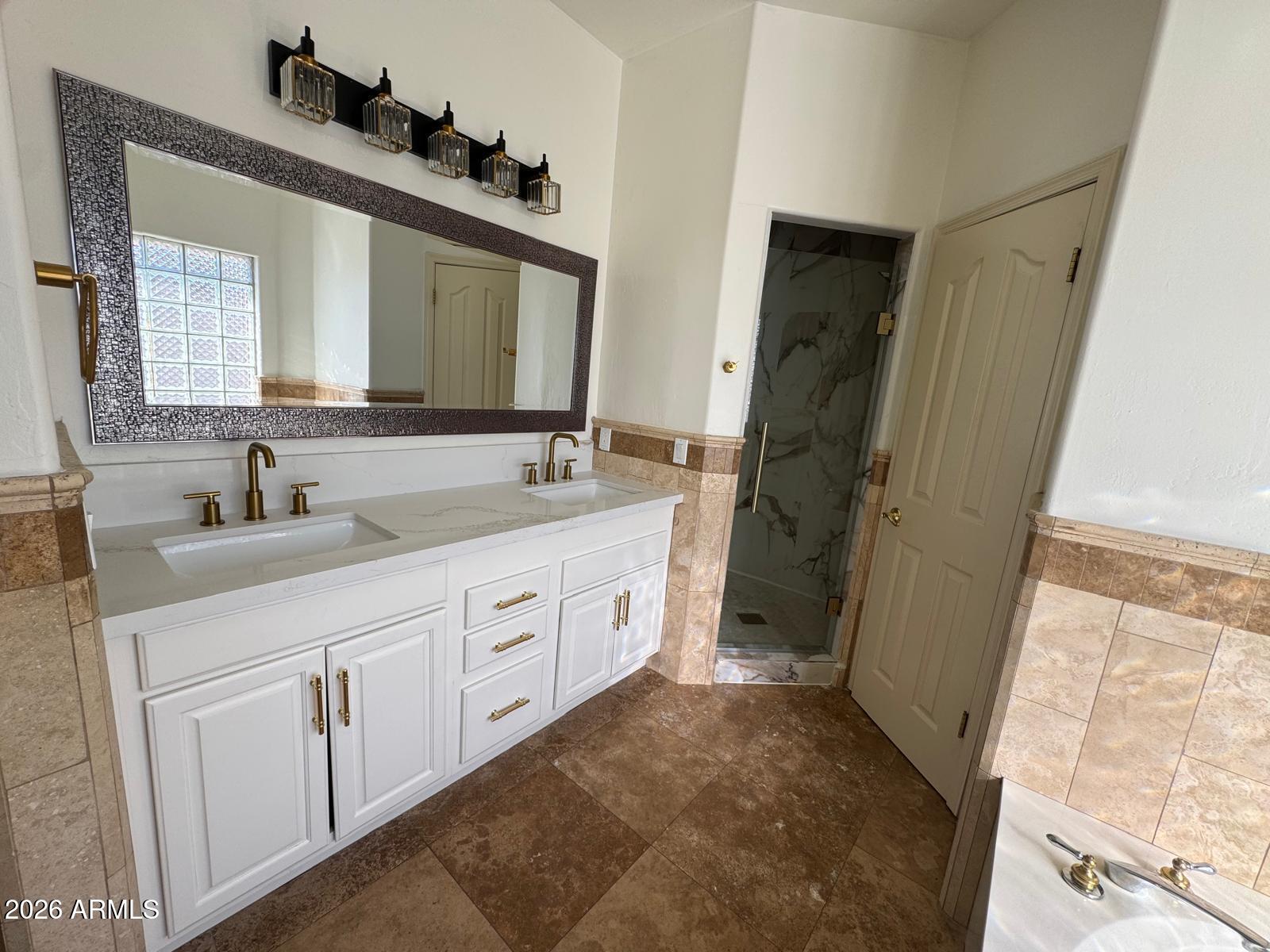 601 W SAN MARCOS Drive