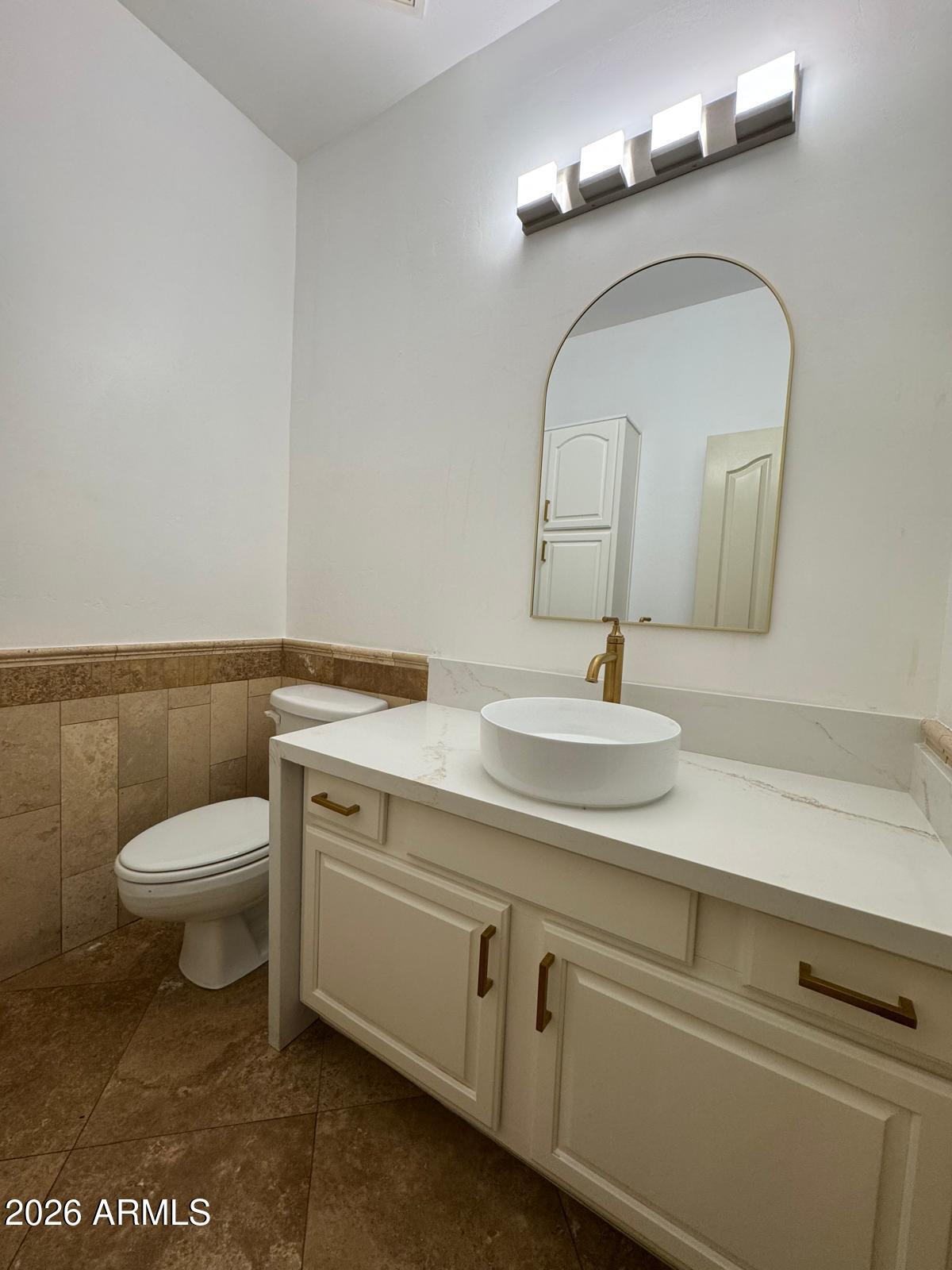 601 W SAN MARCOS Drive