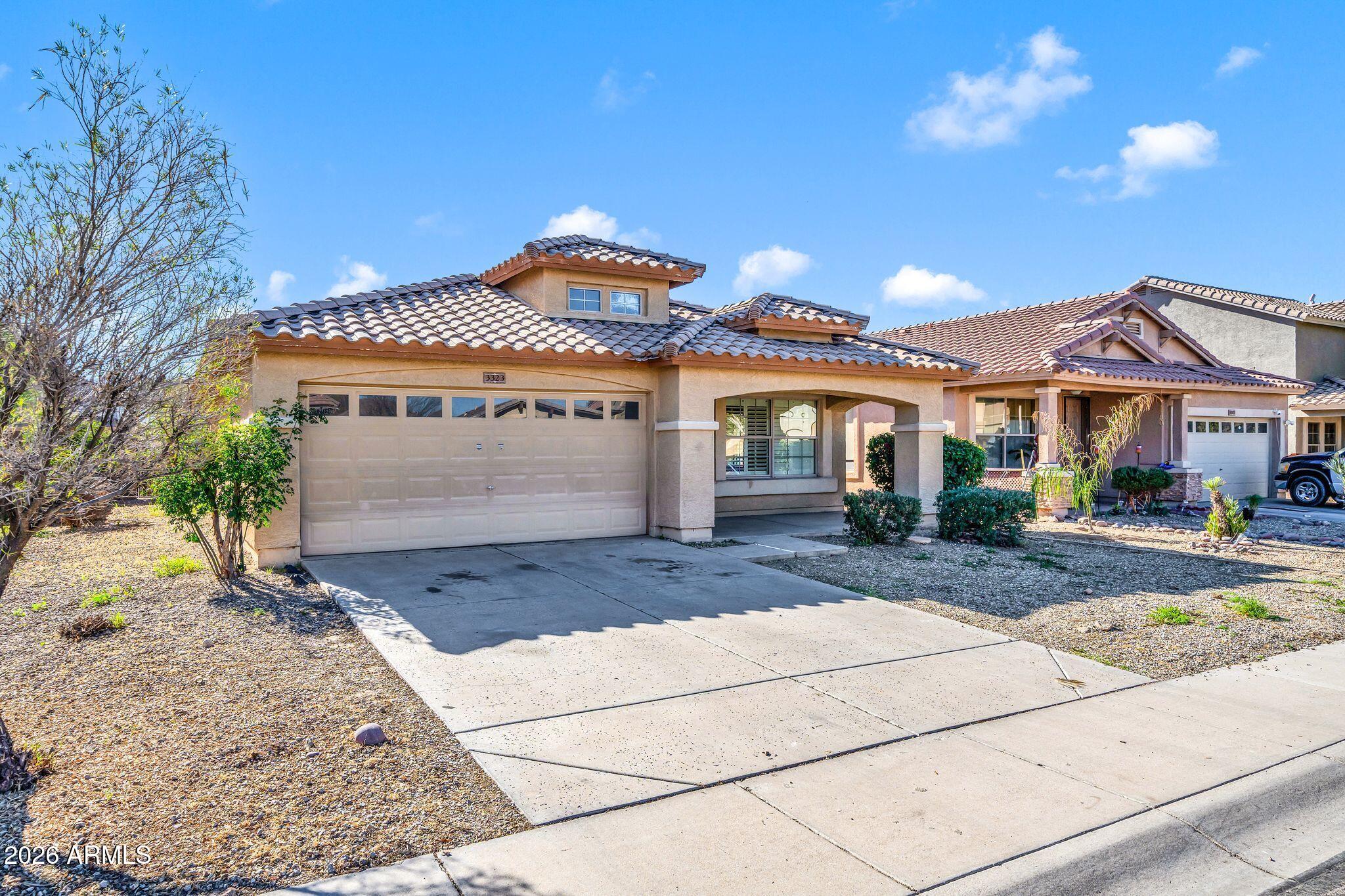 3323 W SAINT ANNE Avenue