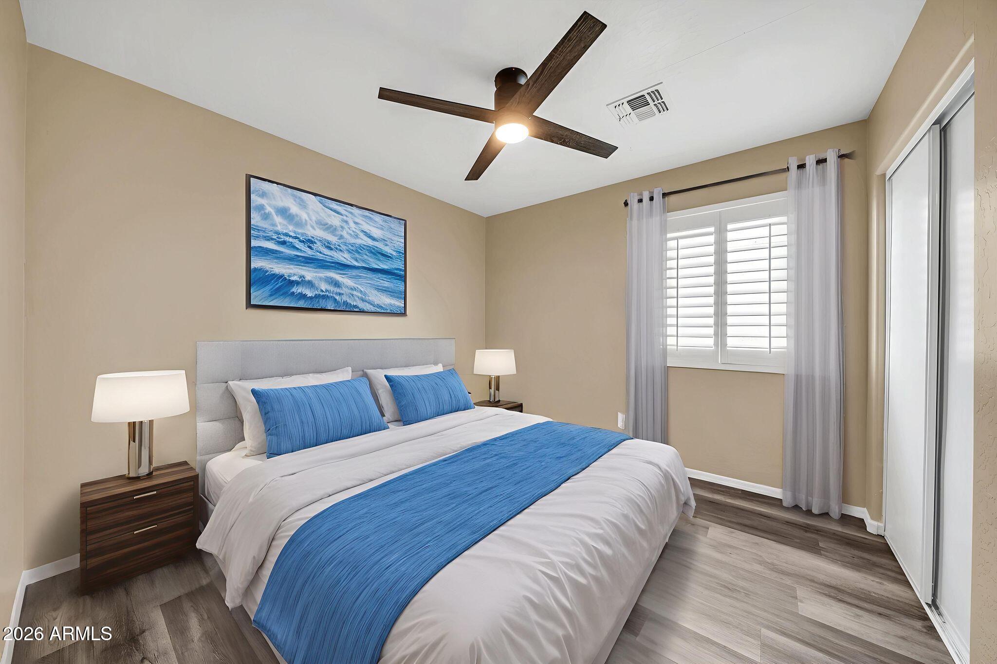 3323 W SAINT ANNE Avenue