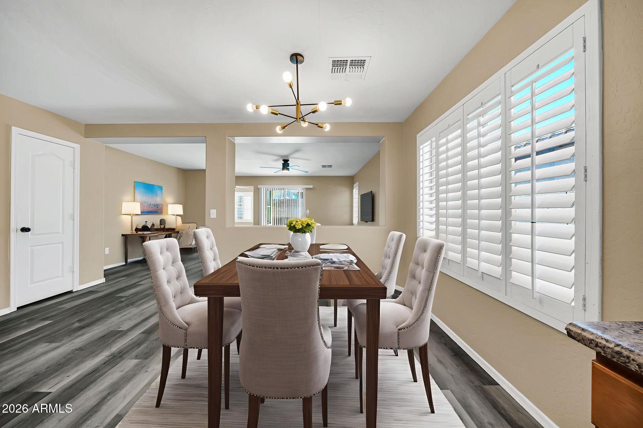 3323 W SAINT ANNE Avenue