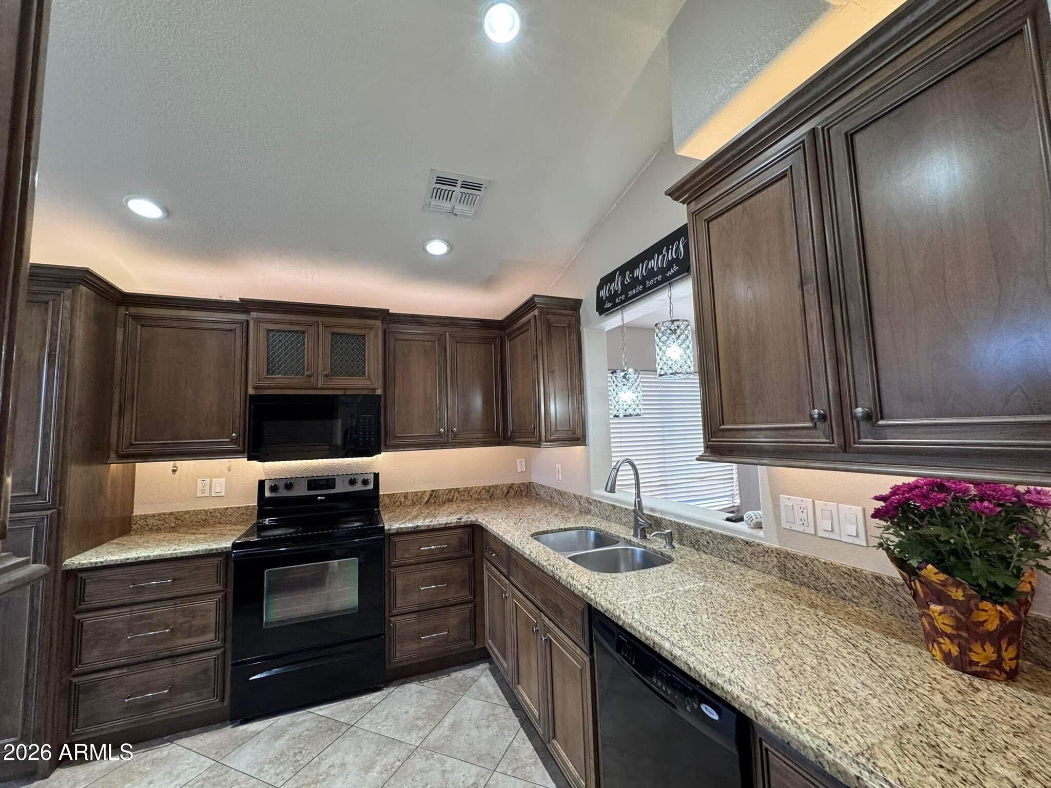 3439 E Juanita Avenue