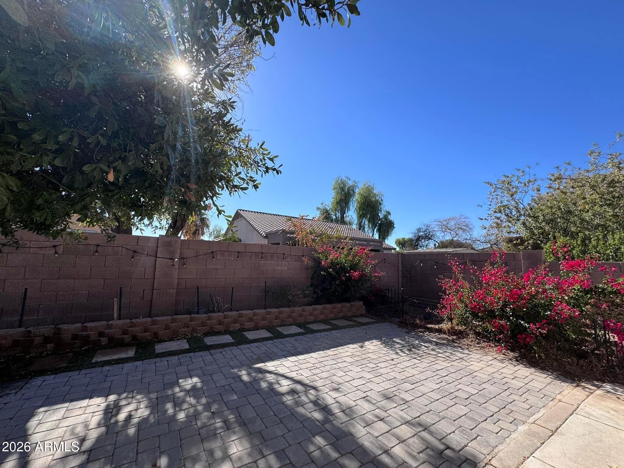 3439 E Juanita Avenue