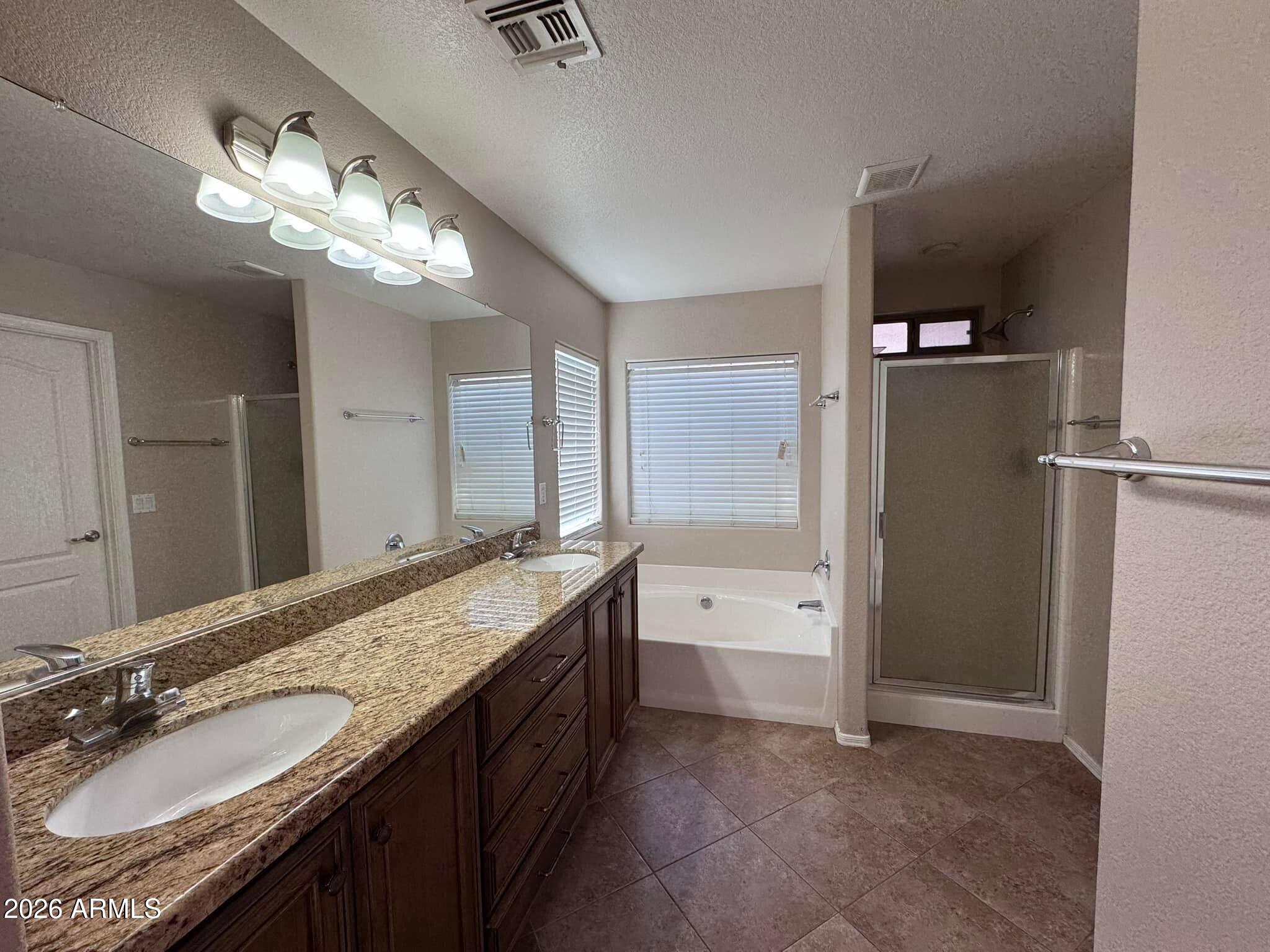 3439 E Juanita Avenue